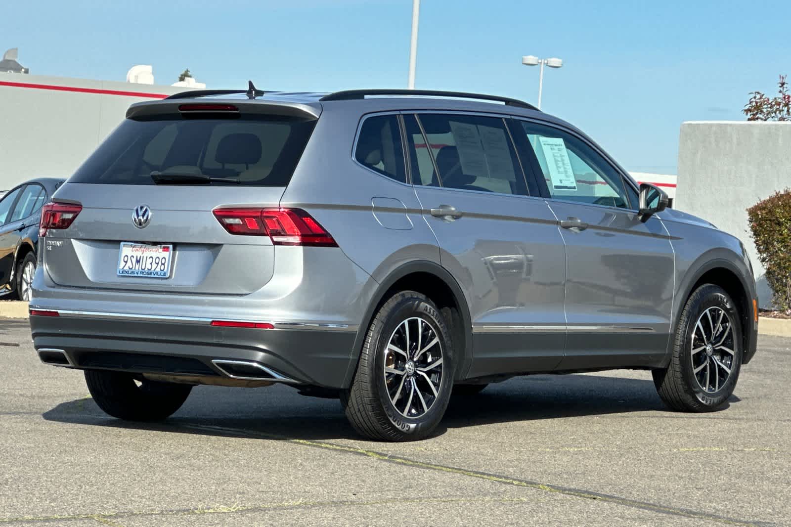 Thumbnail: 2021 Volkswagen Tiguan - 2