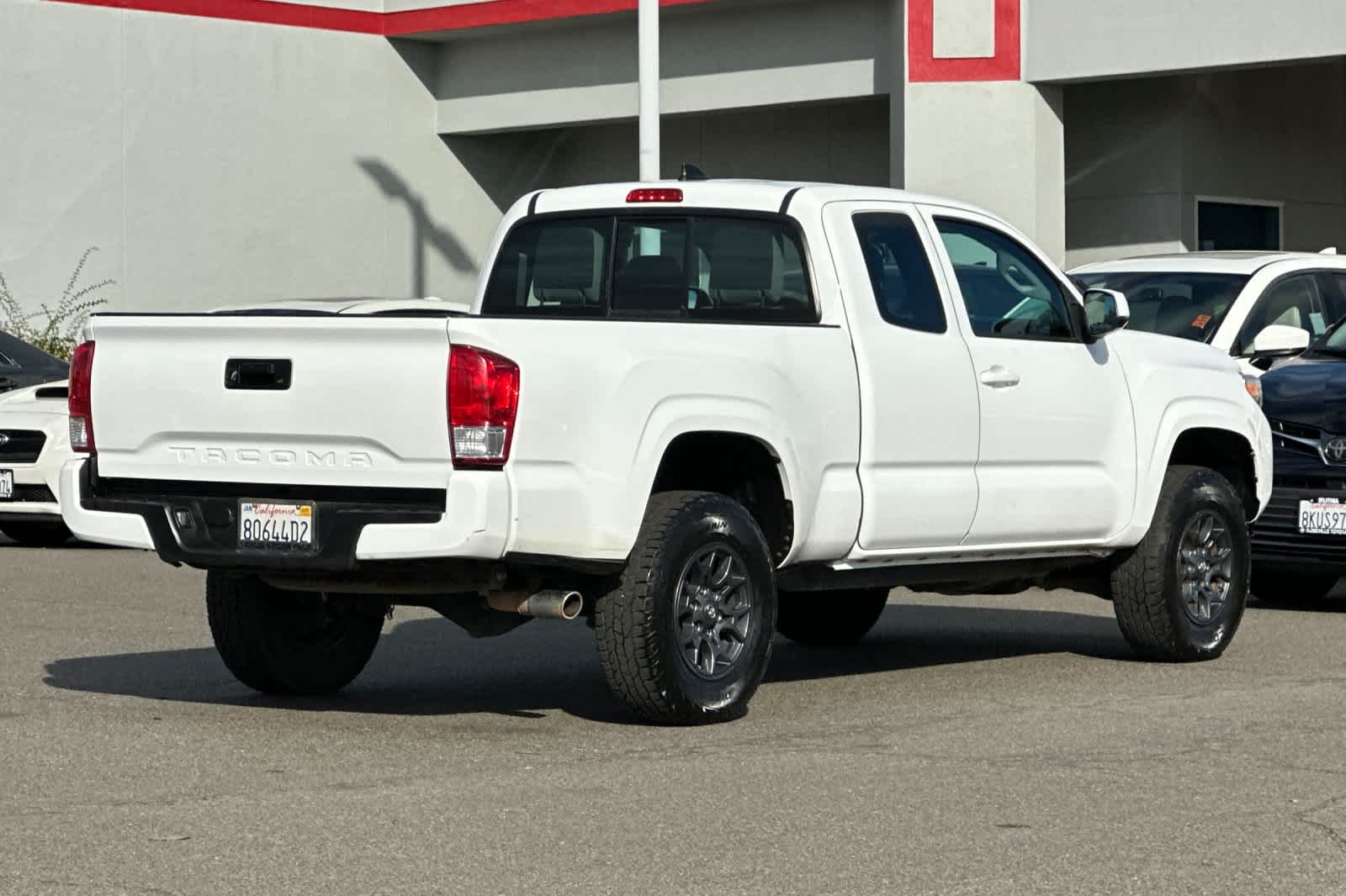 Thumbnail: 2017 Toyota Tacoma - 2