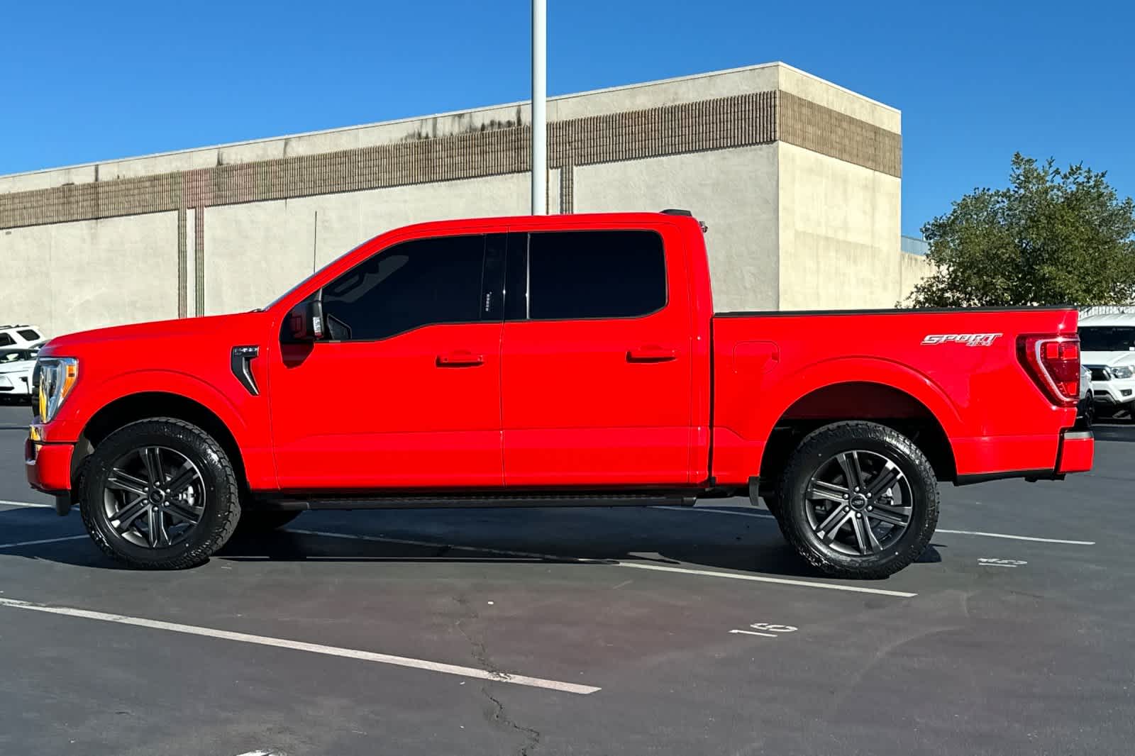 Thumbnail: 2022 Ford F-150 - 9