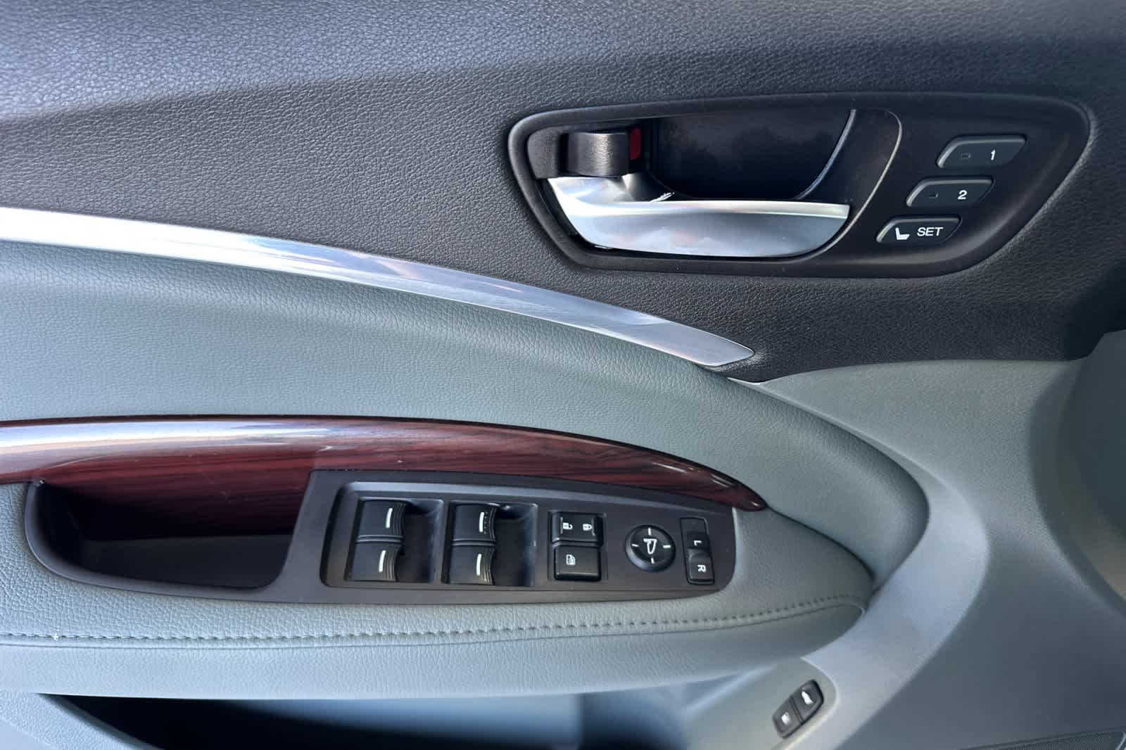 Thumbnail: 2015 Acura MDX - 12