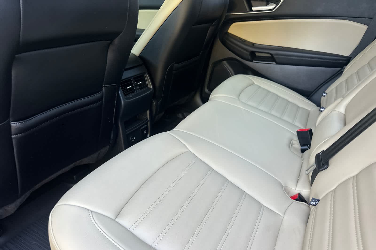Thumbnail: 2021 Ford Edge - 4