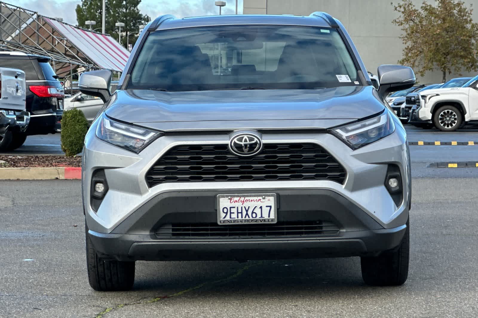 Thumbnail: 2022 Toyota RAV4 - 10