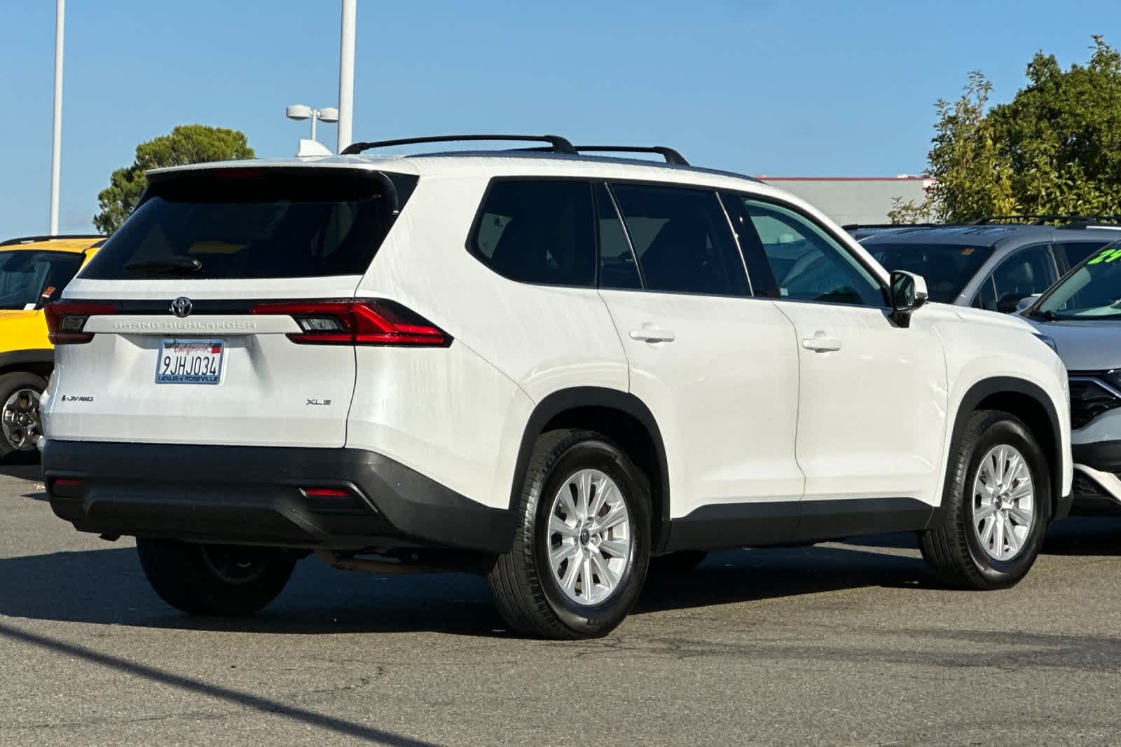 Thumbnail: 2024 Toyota Grand Highlander - 2