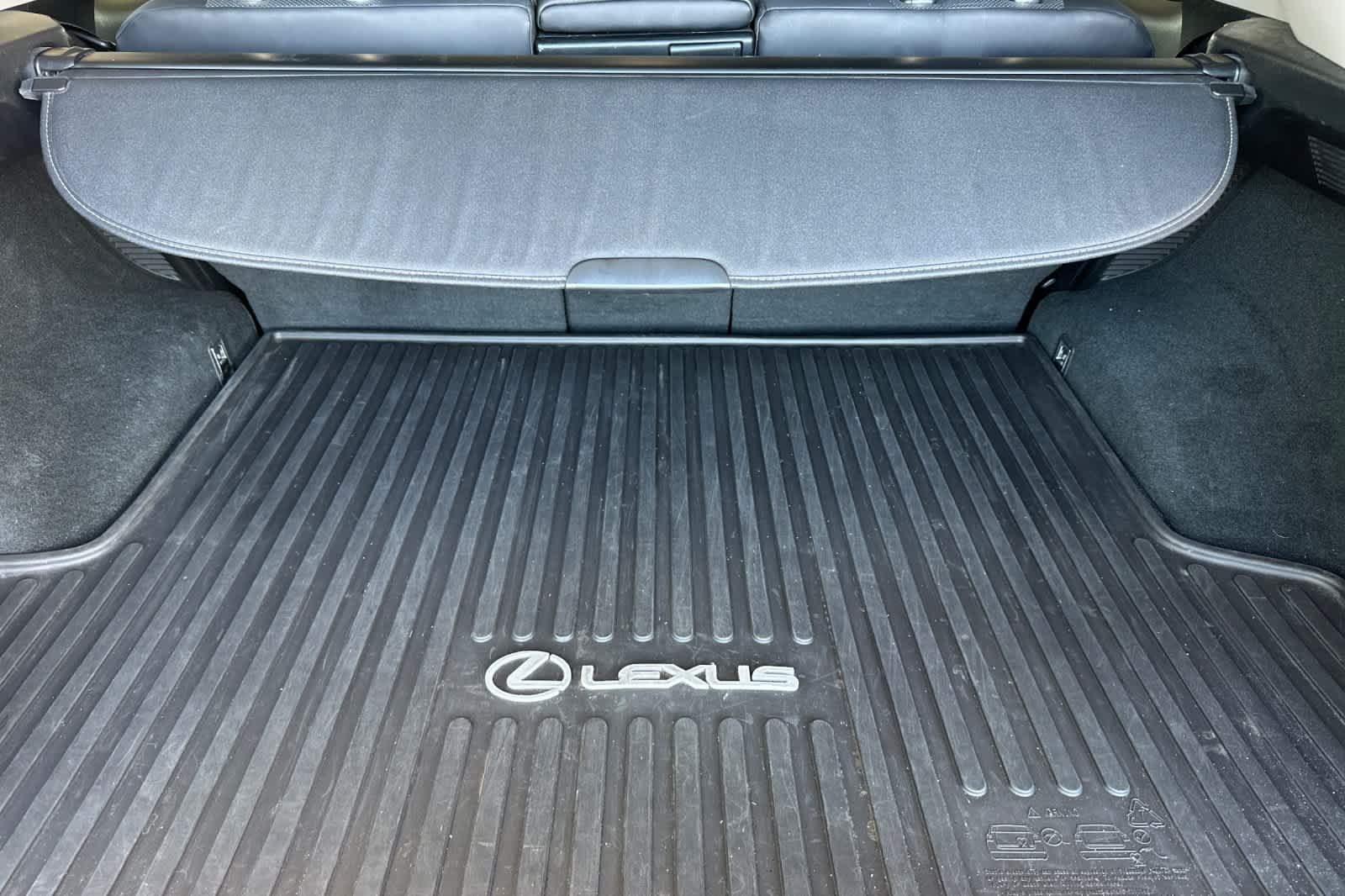 Thumbnail: 2018 Lexus RX - 16