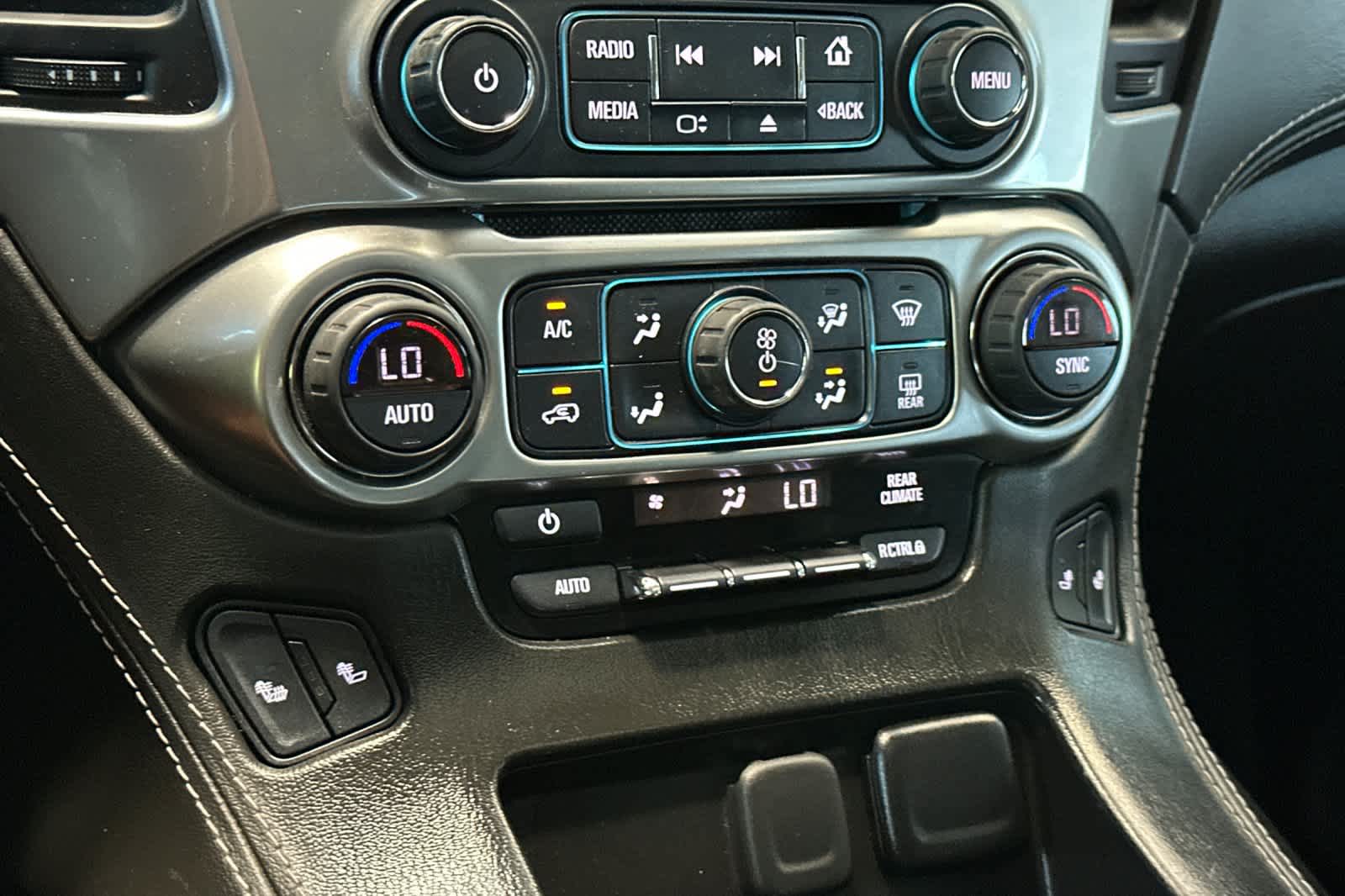 2017 Chevrolet Tahoe LT 24