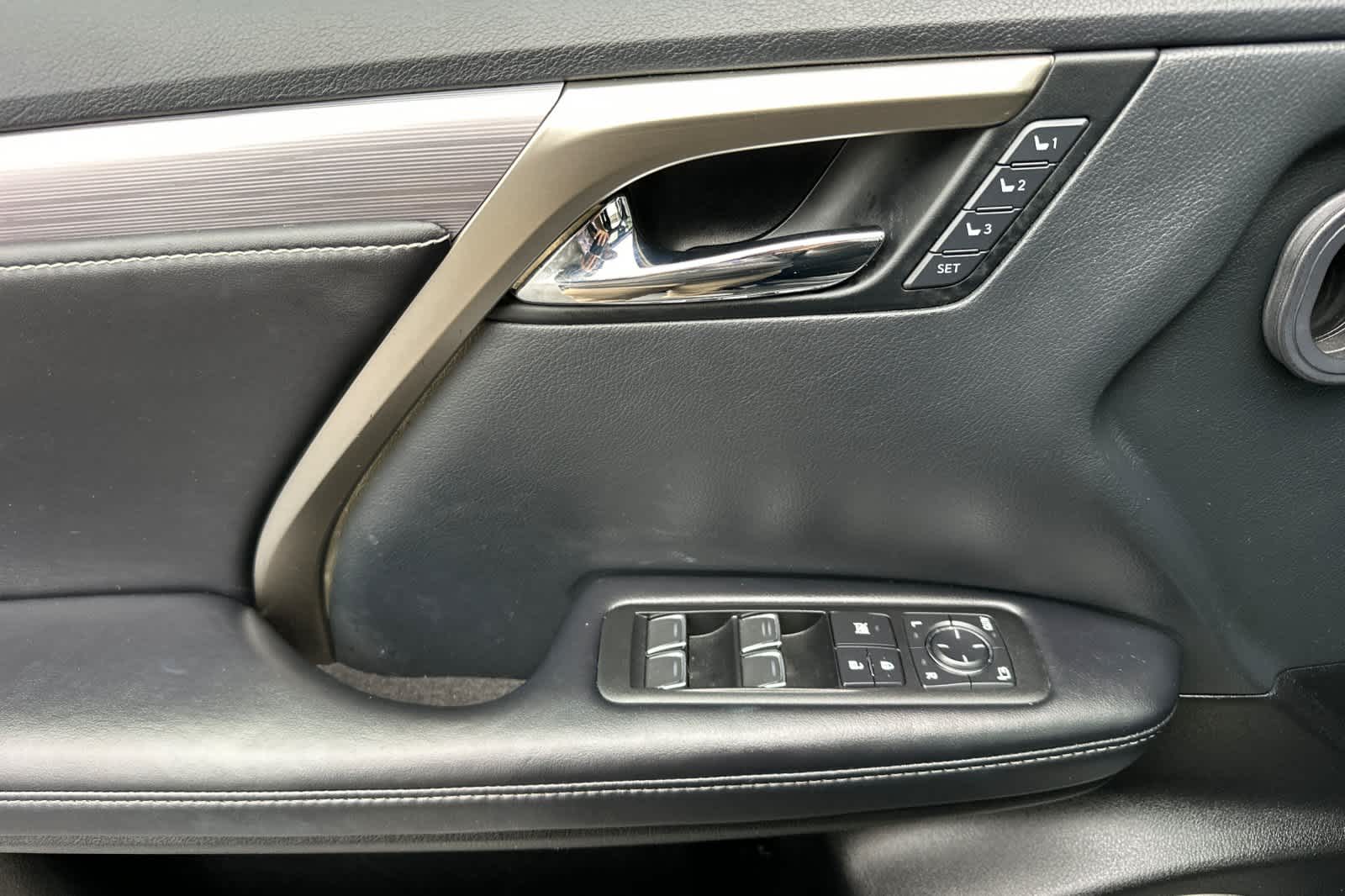 Thumbnail: 2018 Lexus RX - 12