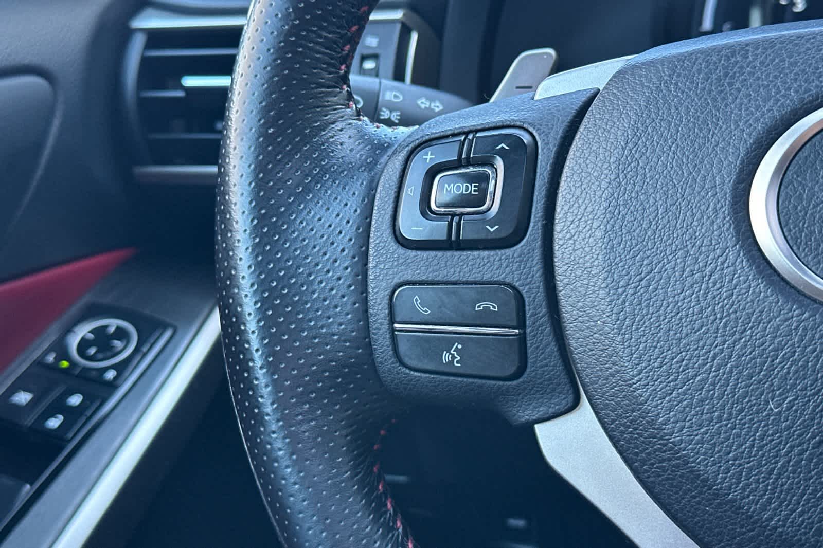 Thumbnail: 2020 Lexus IS - 25