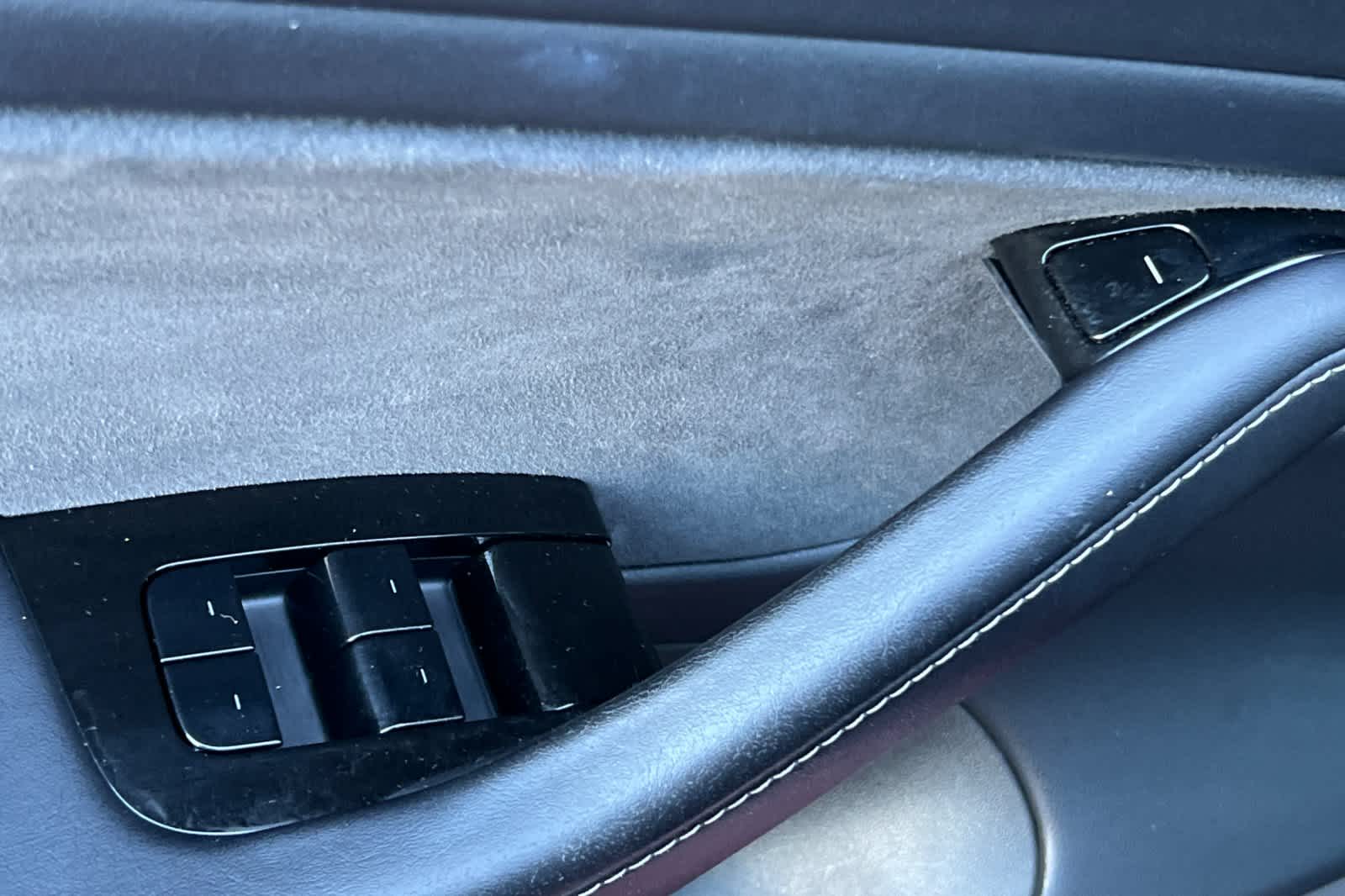 Thumbnail: 2018 Tesla Model 3 - 13