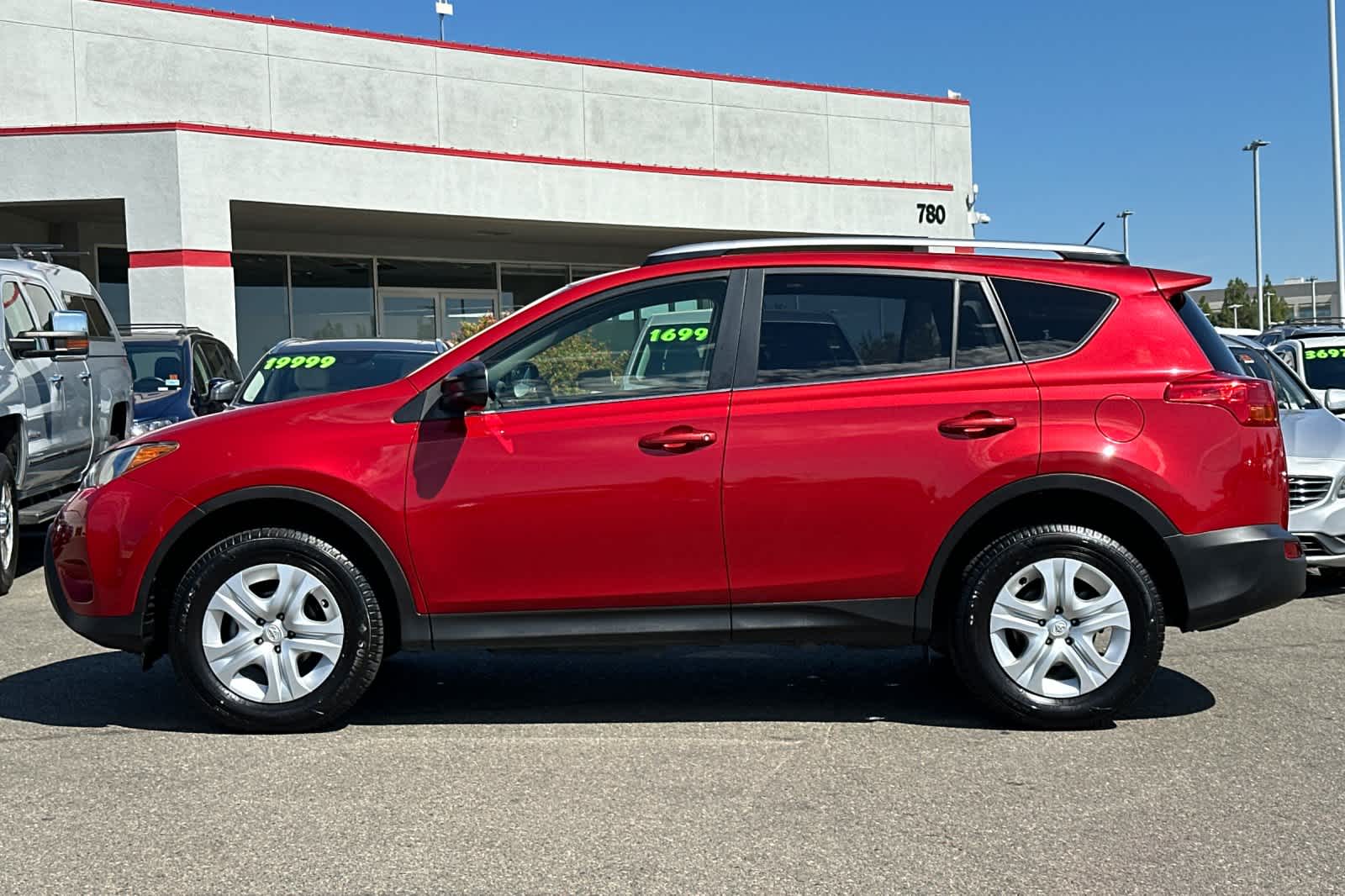 Thumbnail: 2015 Toyota RAV4 - 9