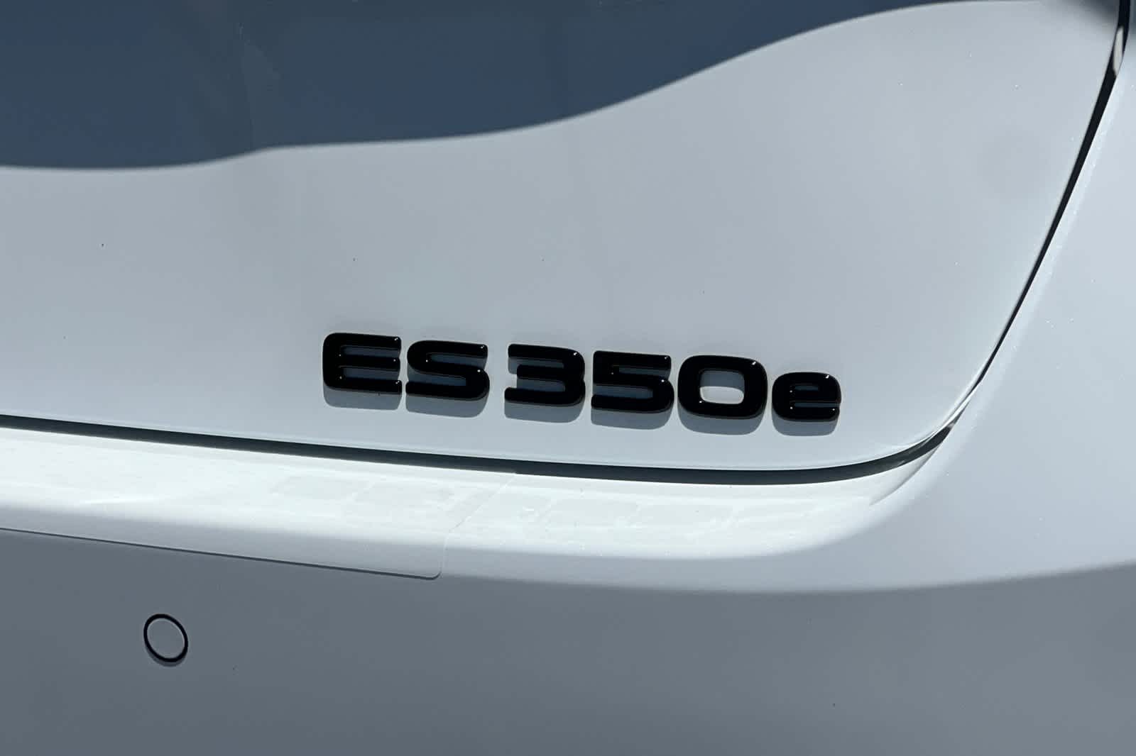 Thumbnail: 2026 Lexus ES - 32