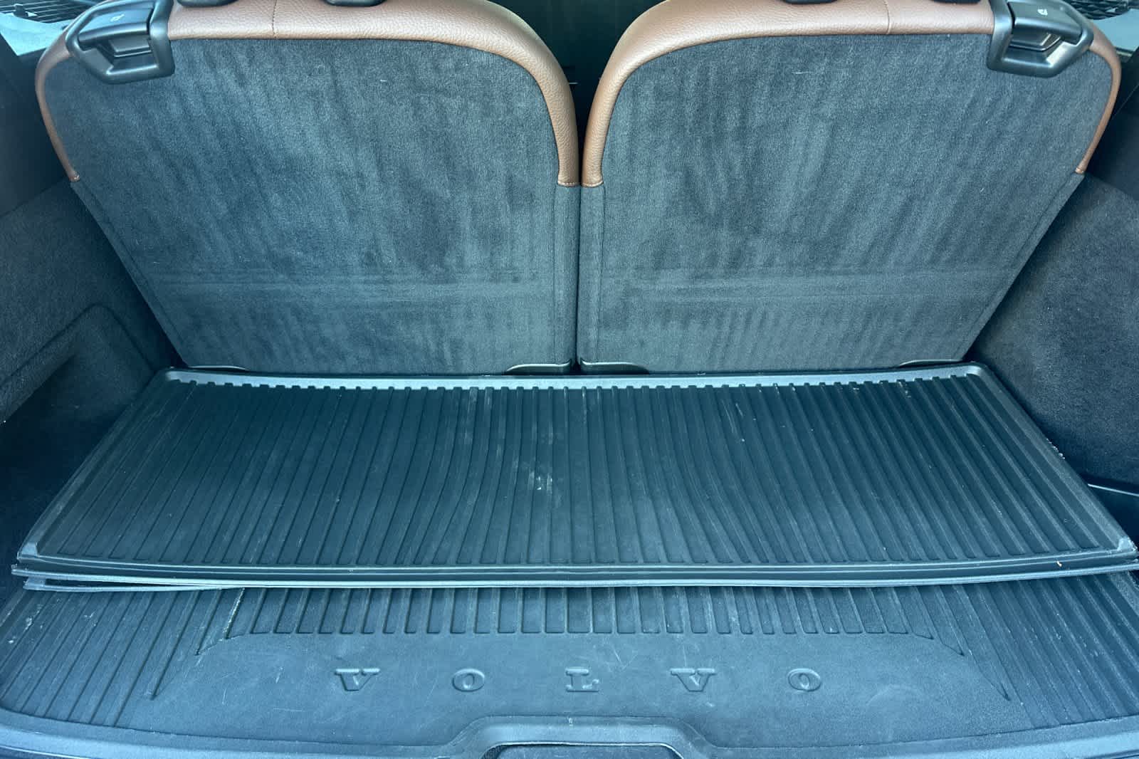 Thumbnail: 2019 Volvo XC90 - 17