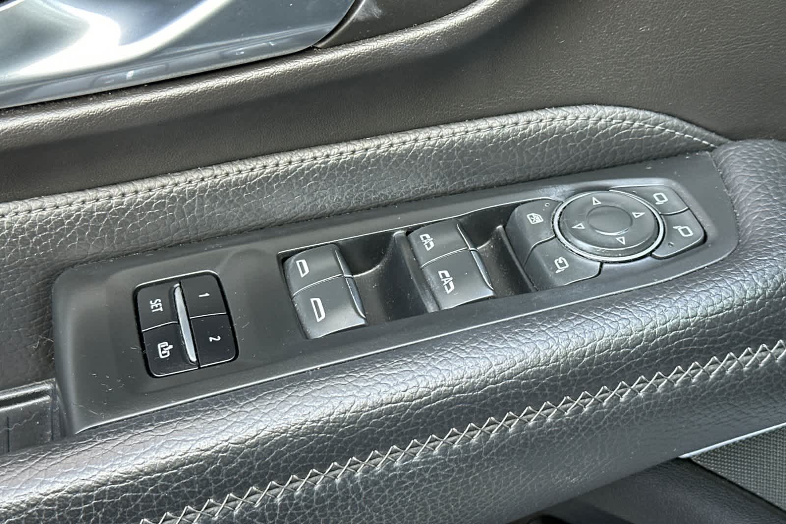 Thumbnail: 2021 GMC Yukon - 13