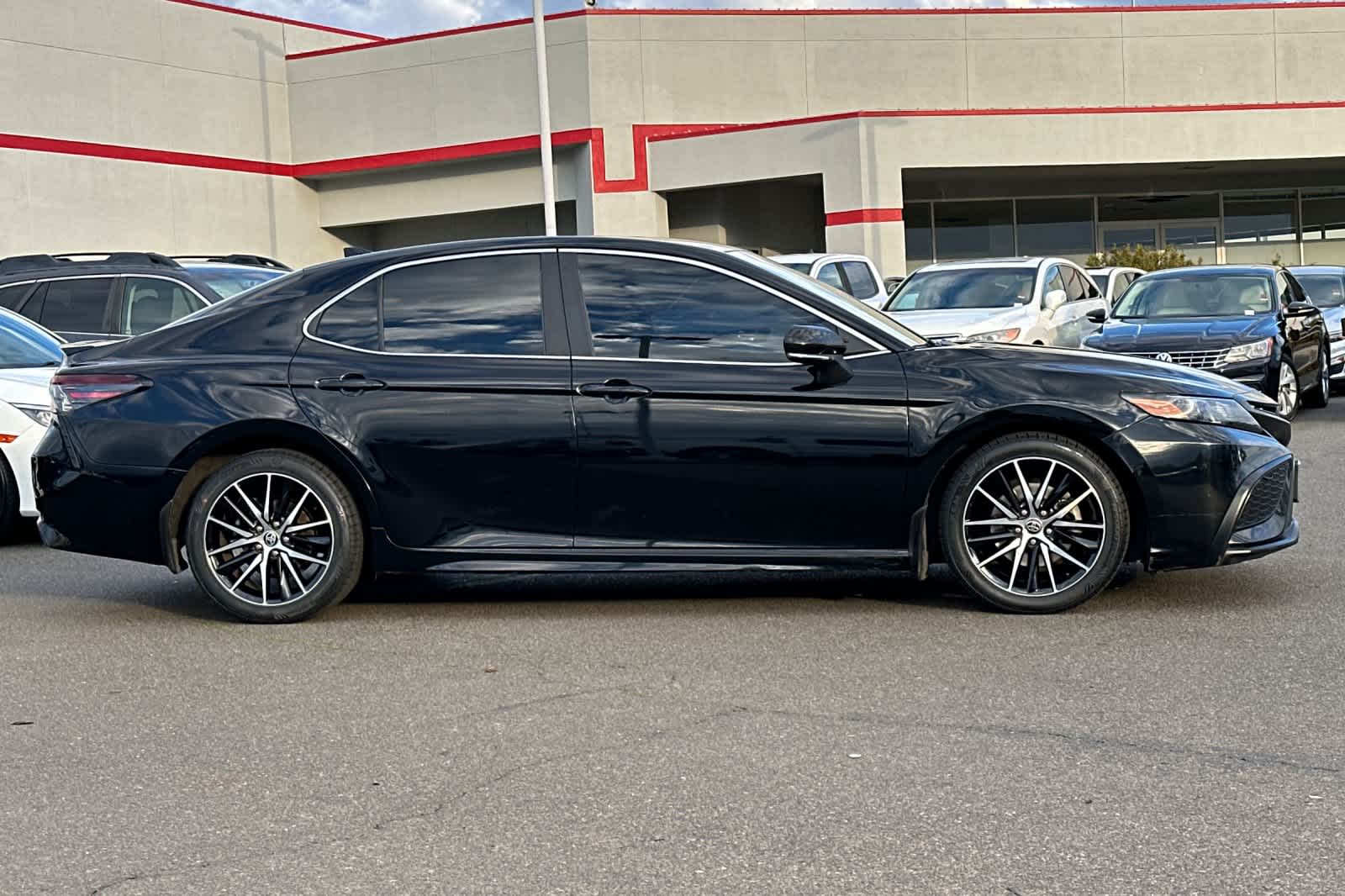 Thumbnail: 2022 Toyota Camry - 6