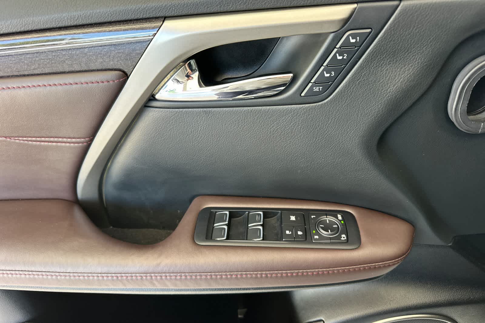 Thumbnail: 2016 Lexus RX - 12