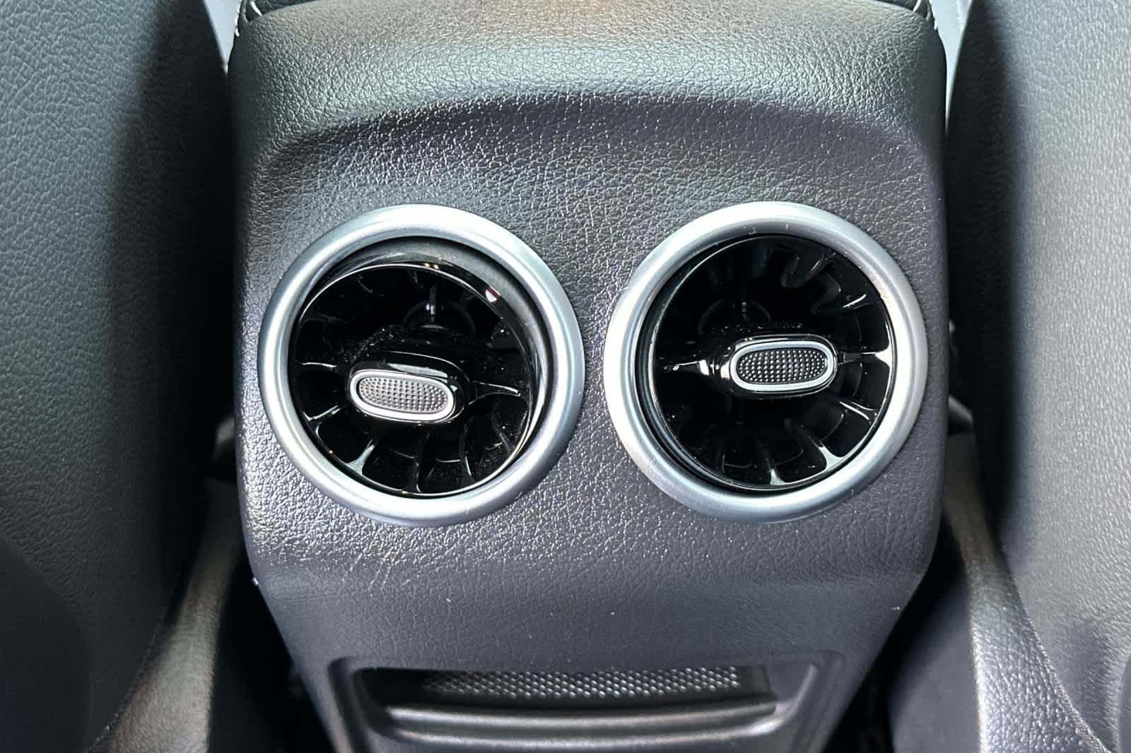 Thumbnail: 2023 Mercedes-Benz EQB - 14