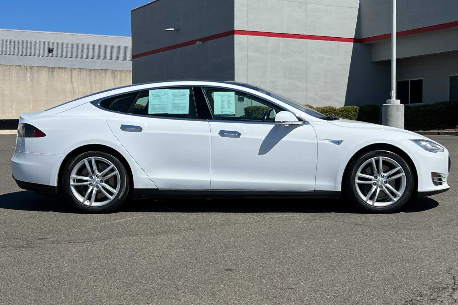 2014 Tesla Model S Base 6