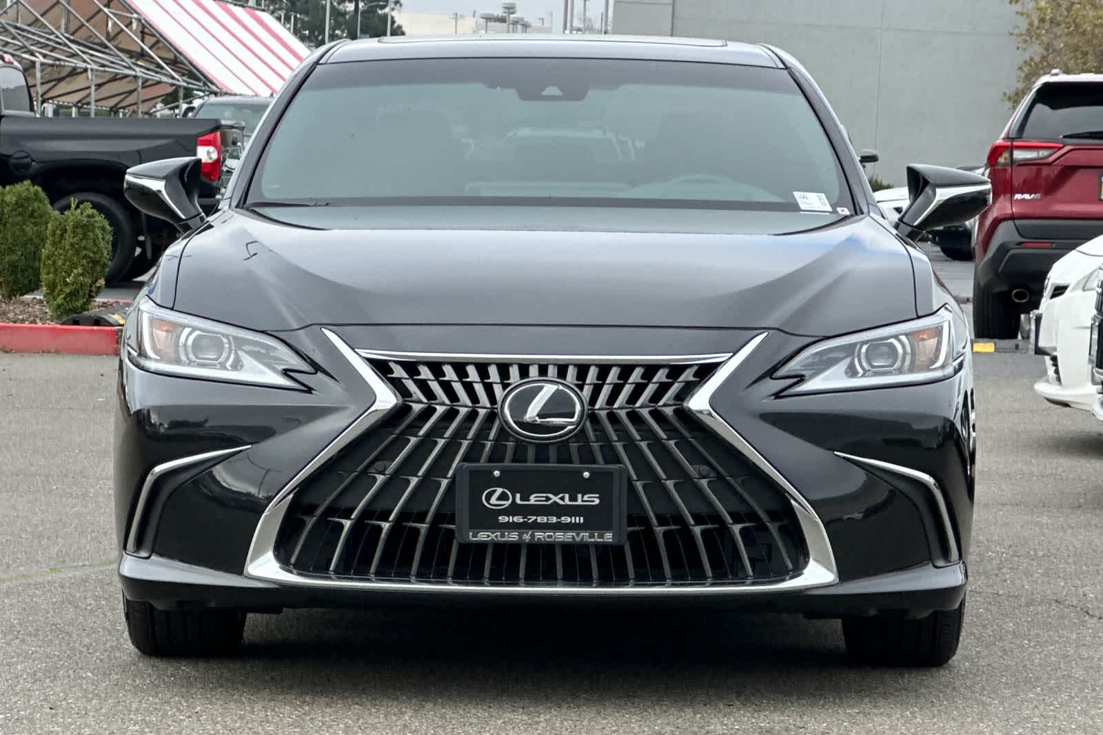 Thumbnail: 2025 Lexus ES - 10