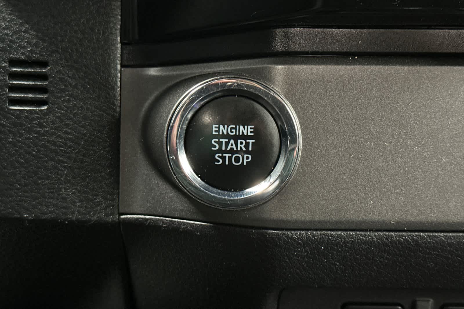 Thumbnail: 2018 Toyota Tacoma - 23