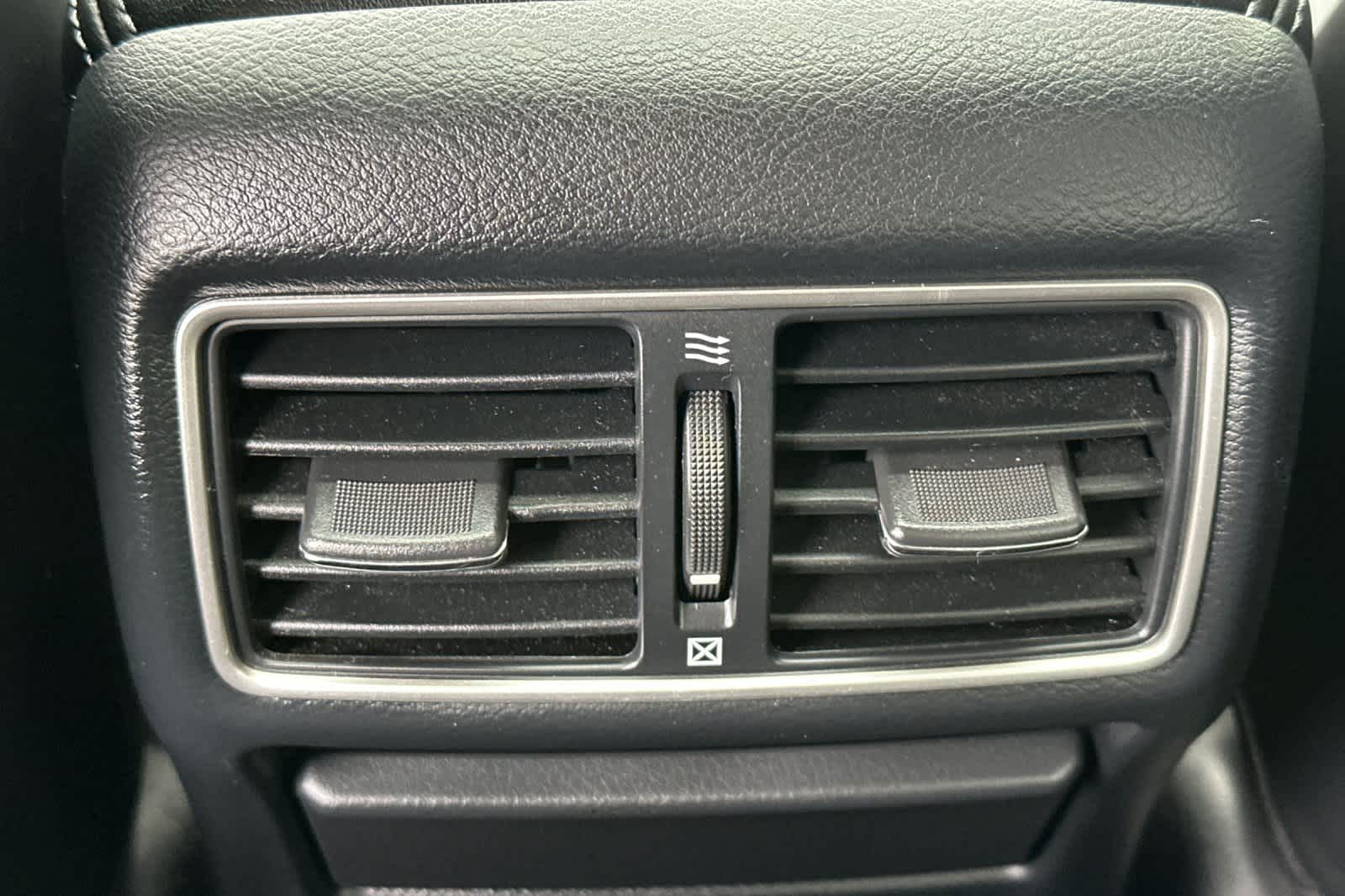 Thumbnail: 2014 INFINITI Q50 - 14