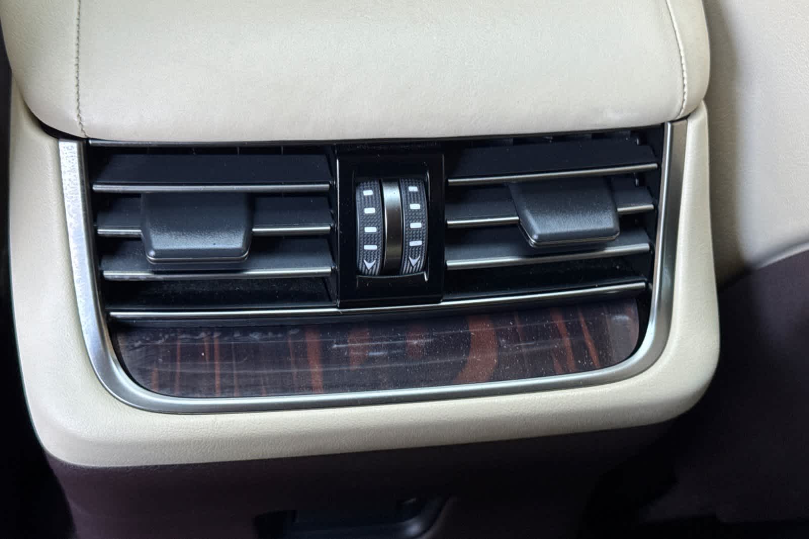 Thumbnail: 2019 Lexus LS - 14