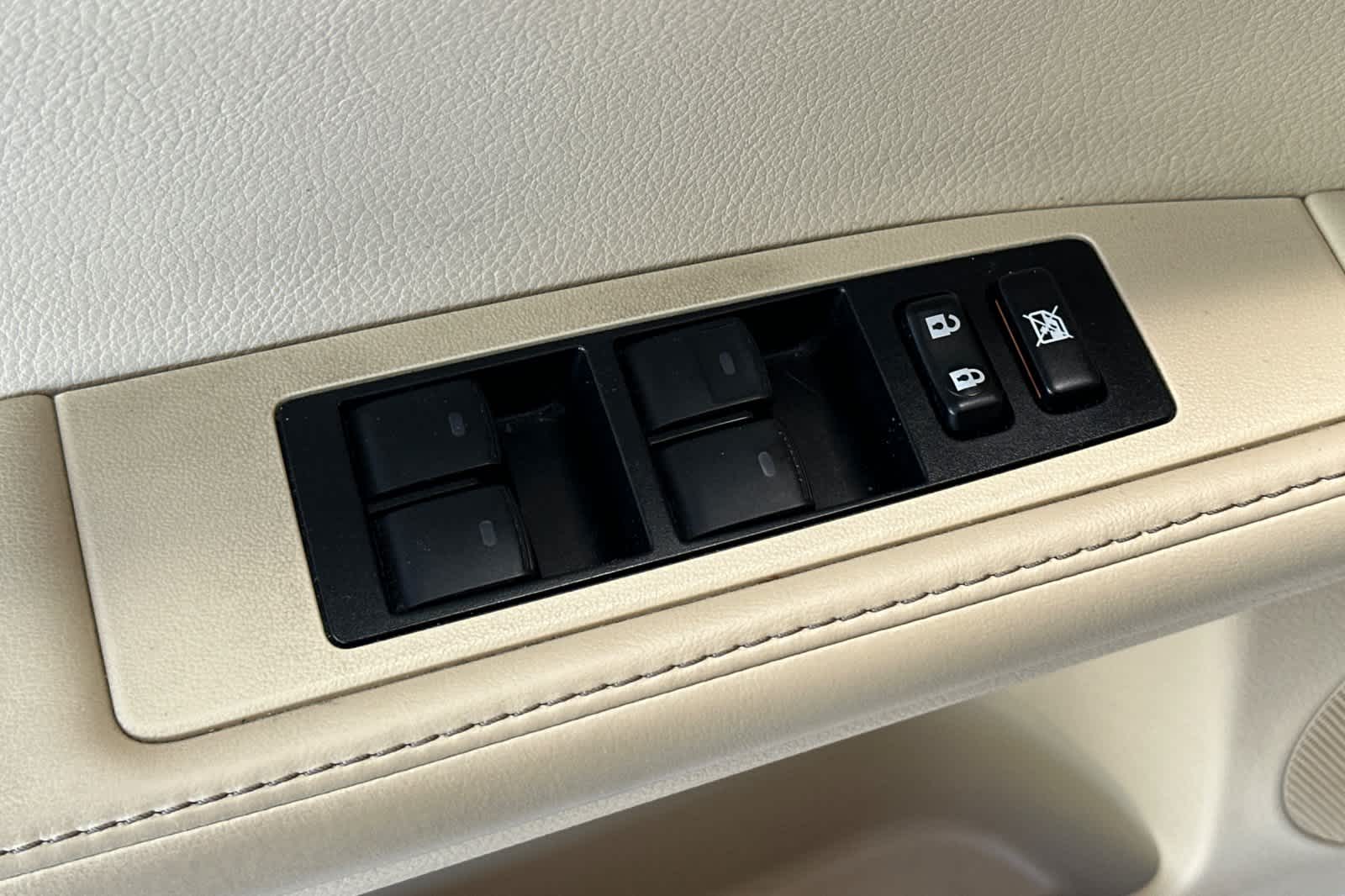 Thumbnail: 2014 Lexus ES - 13