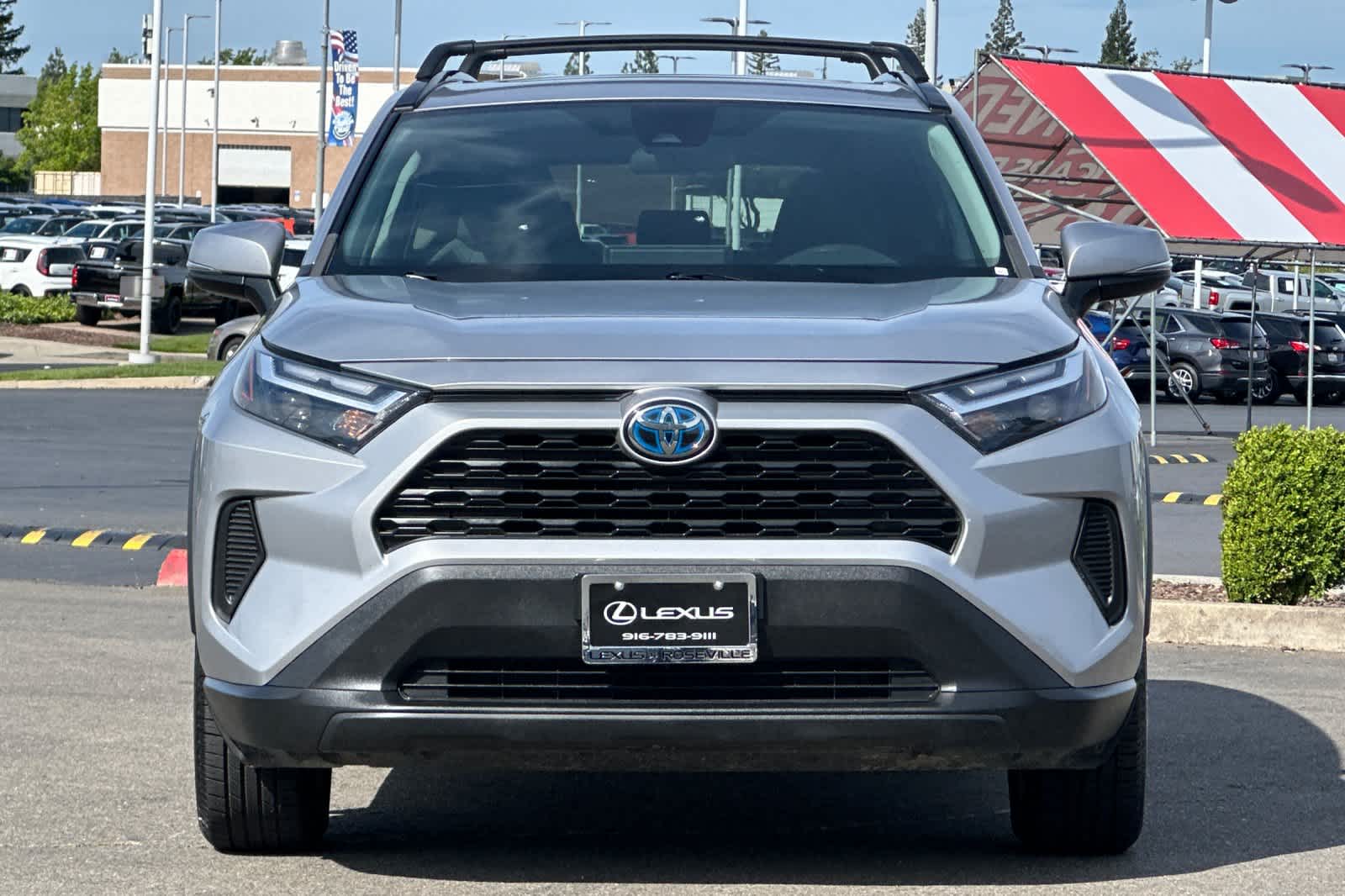 Thumbnail: 2022 Toyota RAV4 - 10