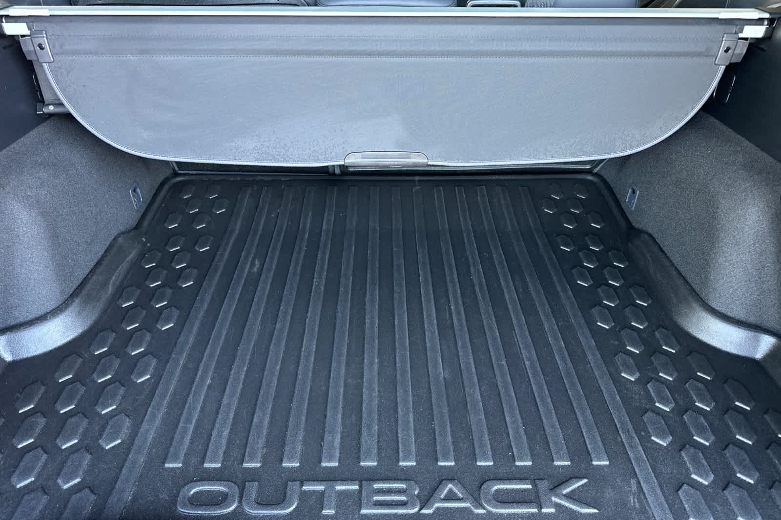2021 Subaru Outback Limited 16