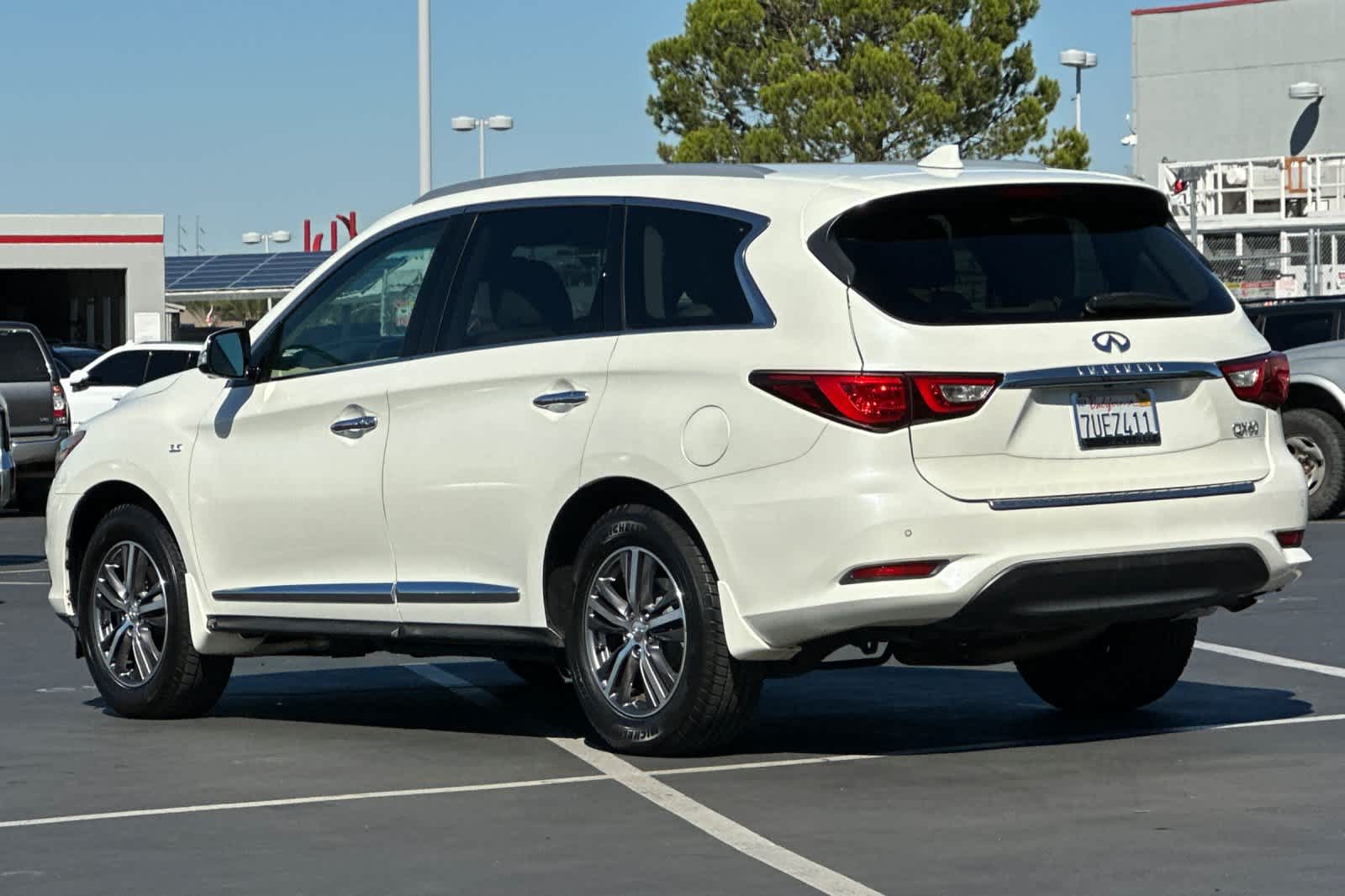 Thumbnail: 2016 INFINITI QX60 - 7