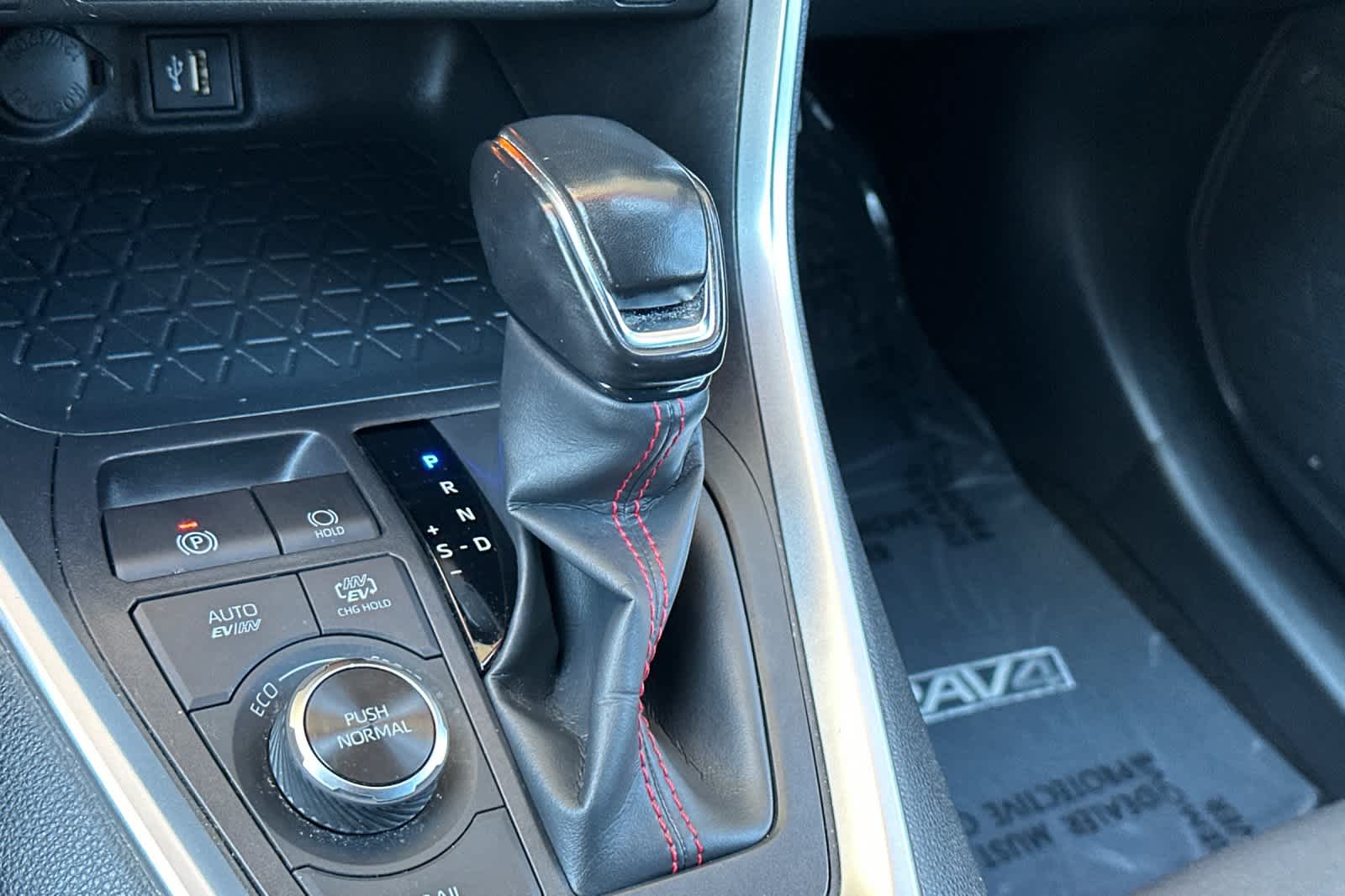 Thumbnail: 2023 Toyota RAV4 - 23