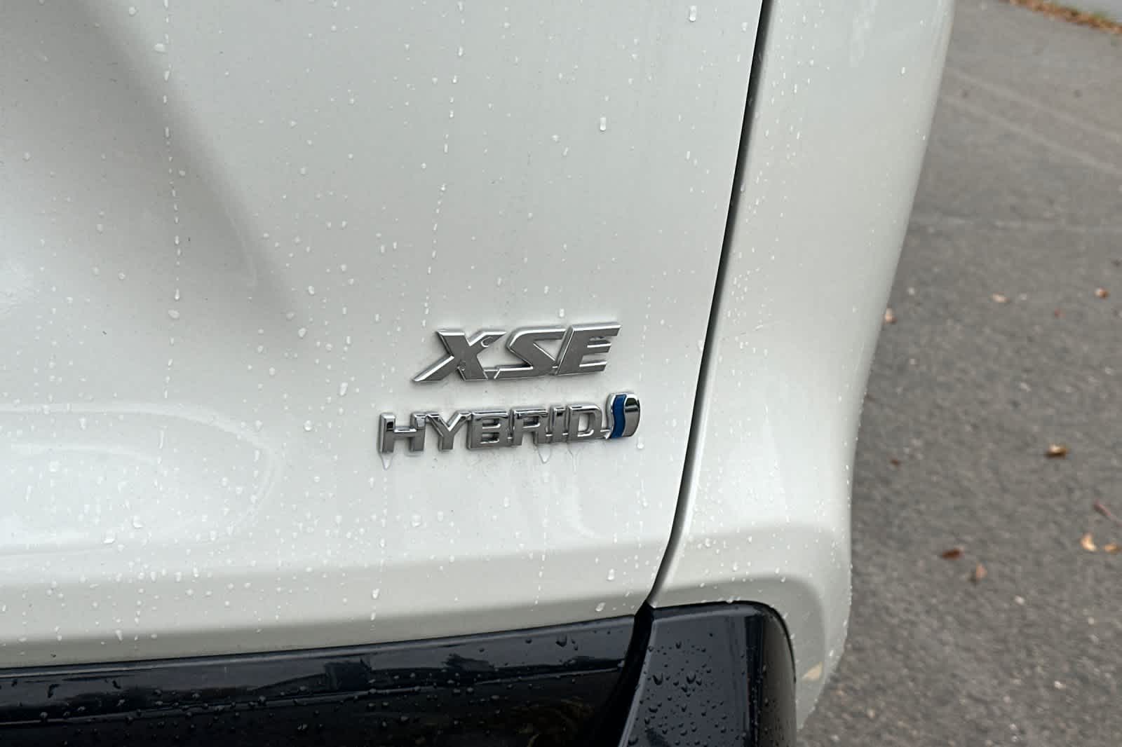 Thumbnail: 2022 Toyota RAV4 - 7