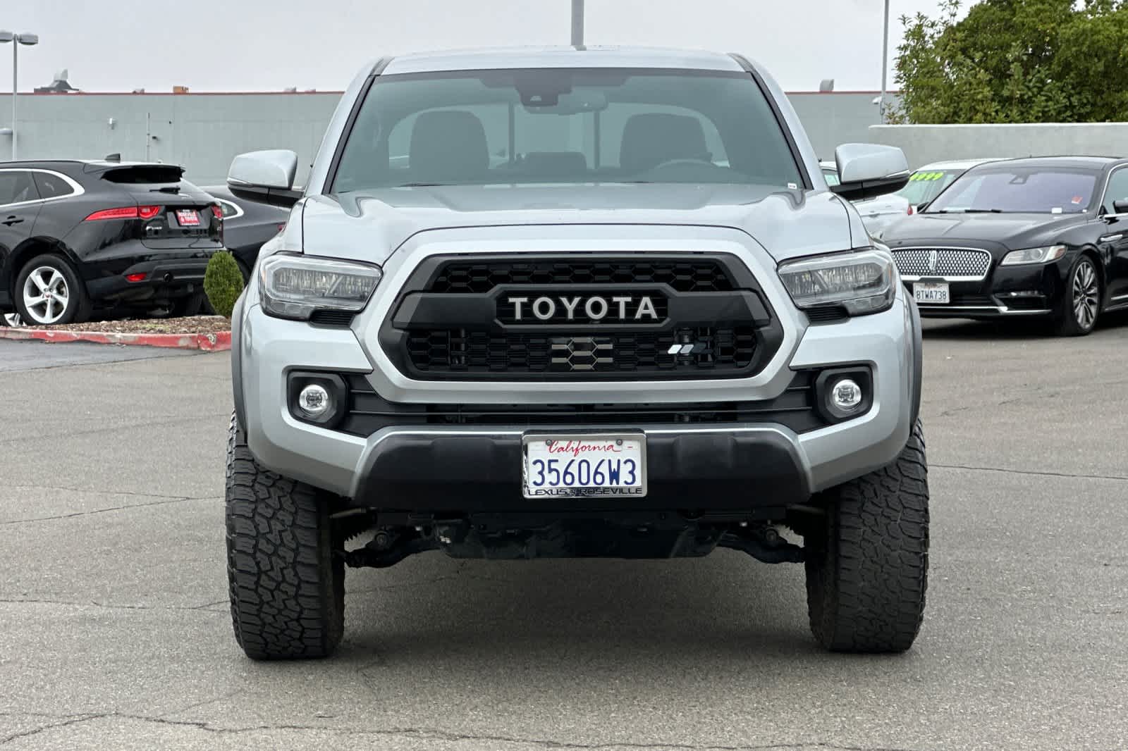 Thumbnail: 2023 Toyota Tacoma - 10