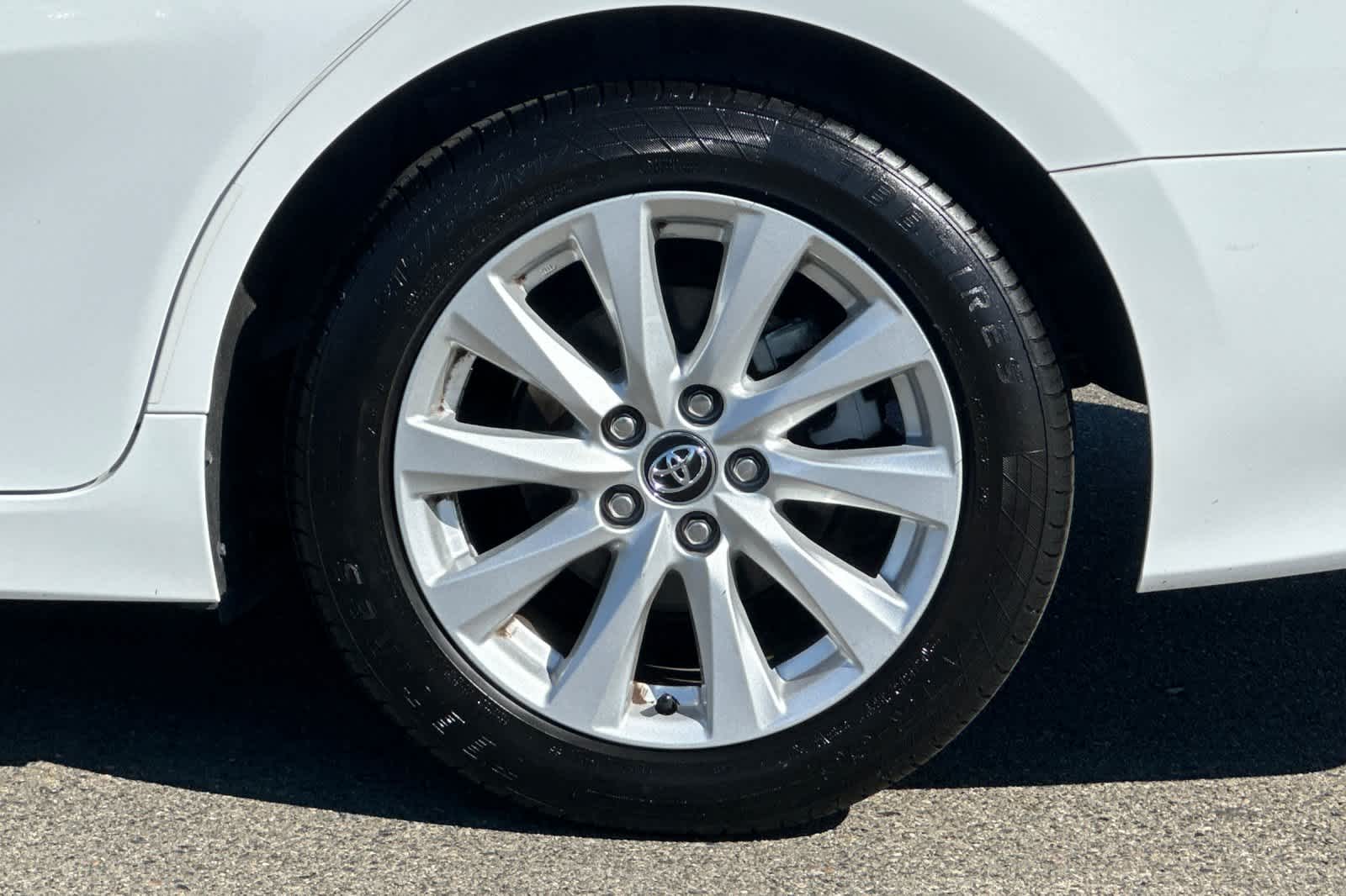 Thumbnail: 2020 Toyota Camry - 29