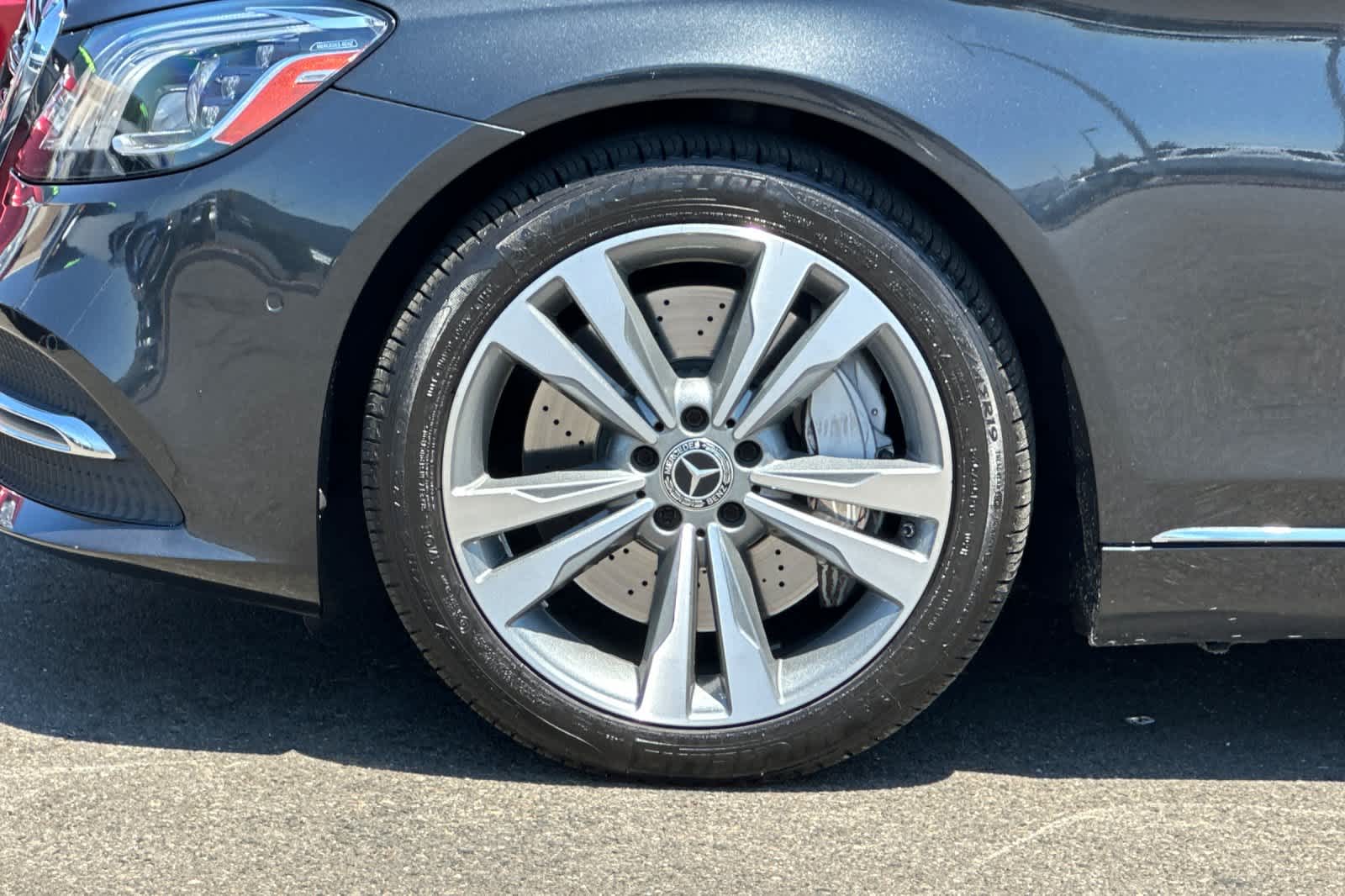 Thumbnail: 2018 Mercedes-Benz S-Class - 32
