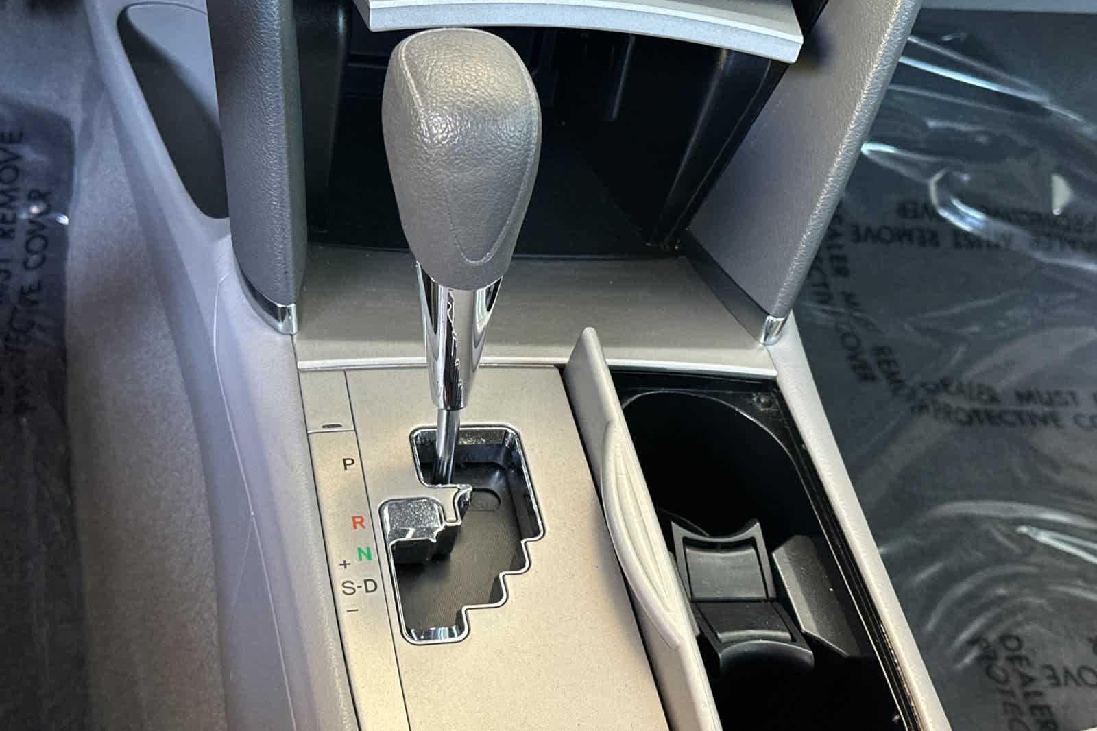 Thumbnail: 2010 Toyota Camry - 20