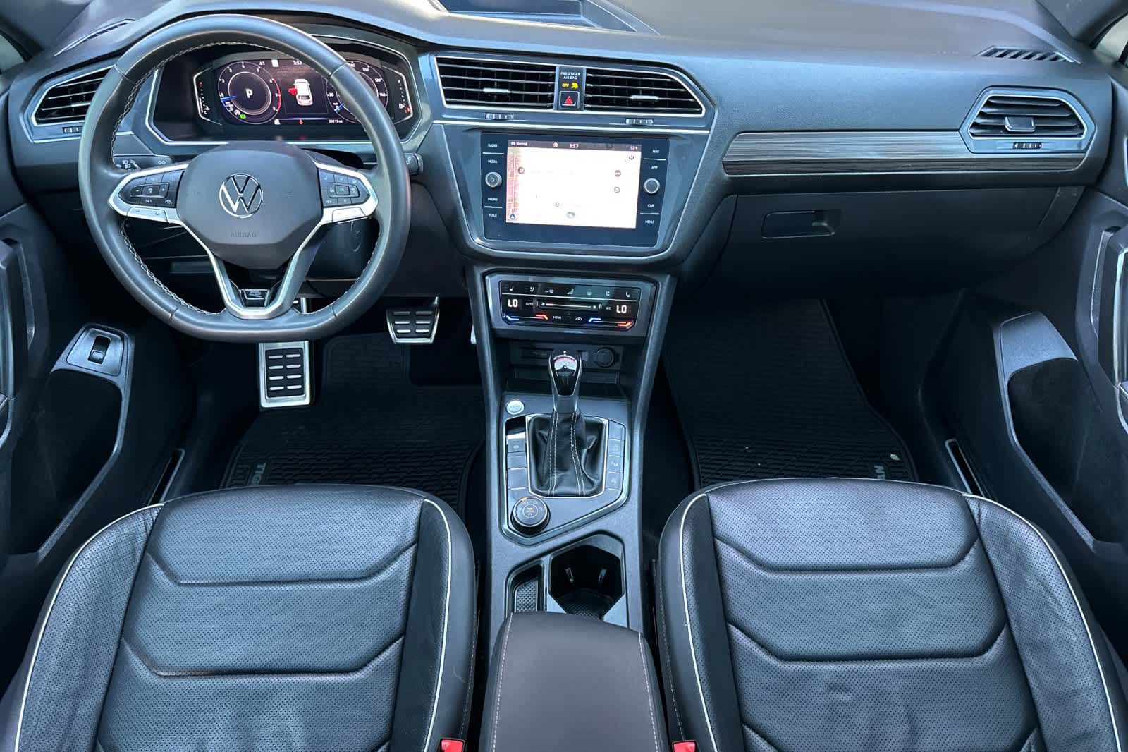 Thumbnail: 2023 Volkswagen Tiguan - 3