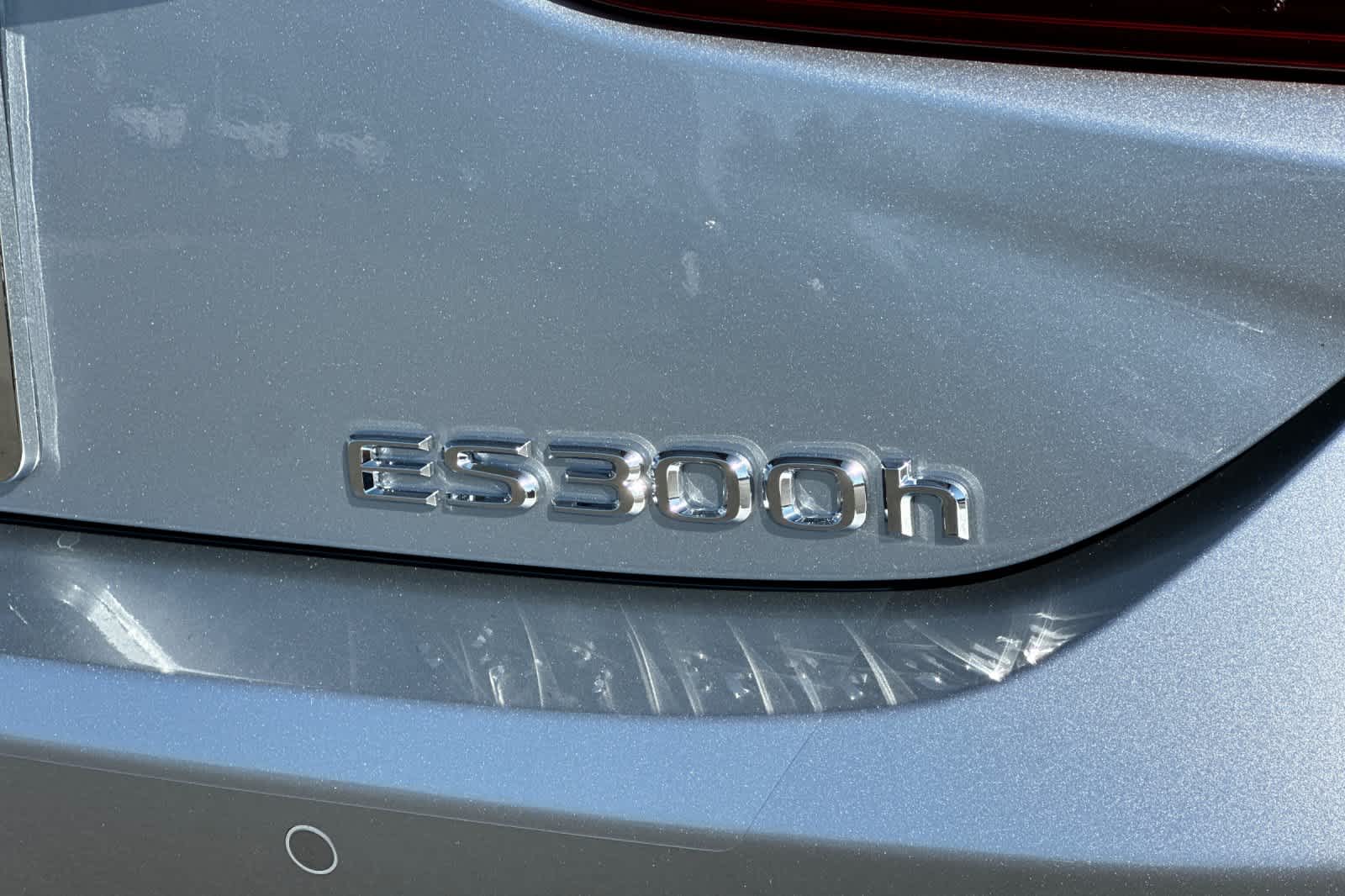 Thumbnail: 2025 Lexus ES - 32