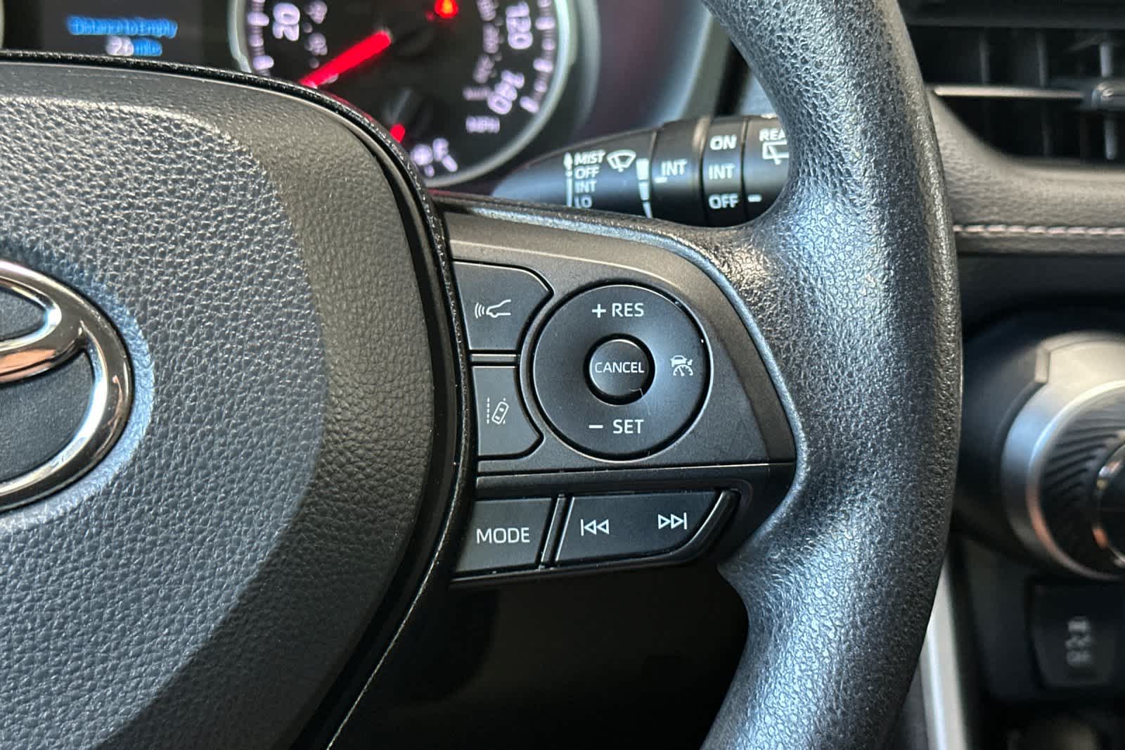 Thumbnail: 2022 Toyota RAV4 - 27