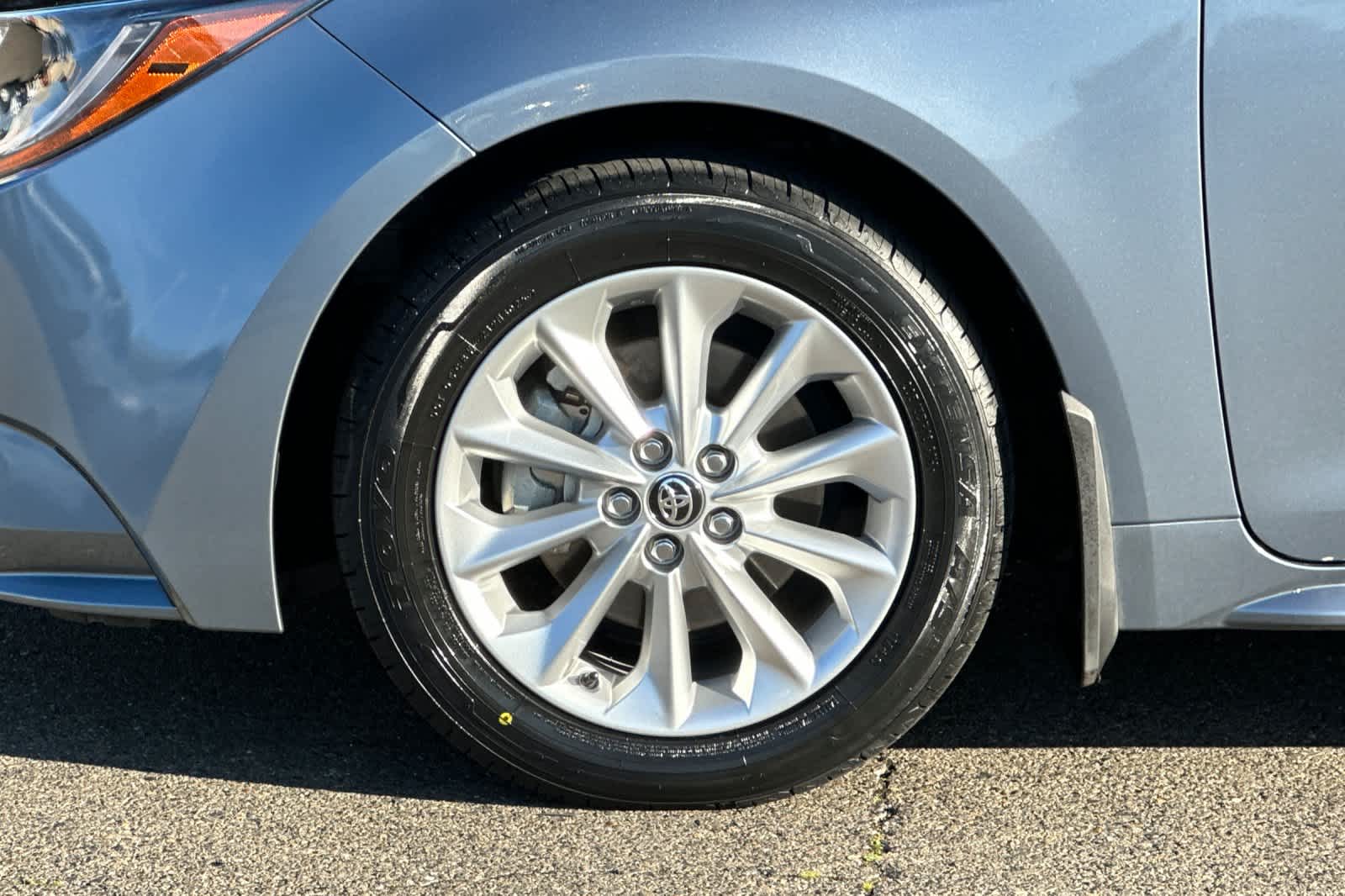 Thumbnail: 2022 Toyota Corolla - 29