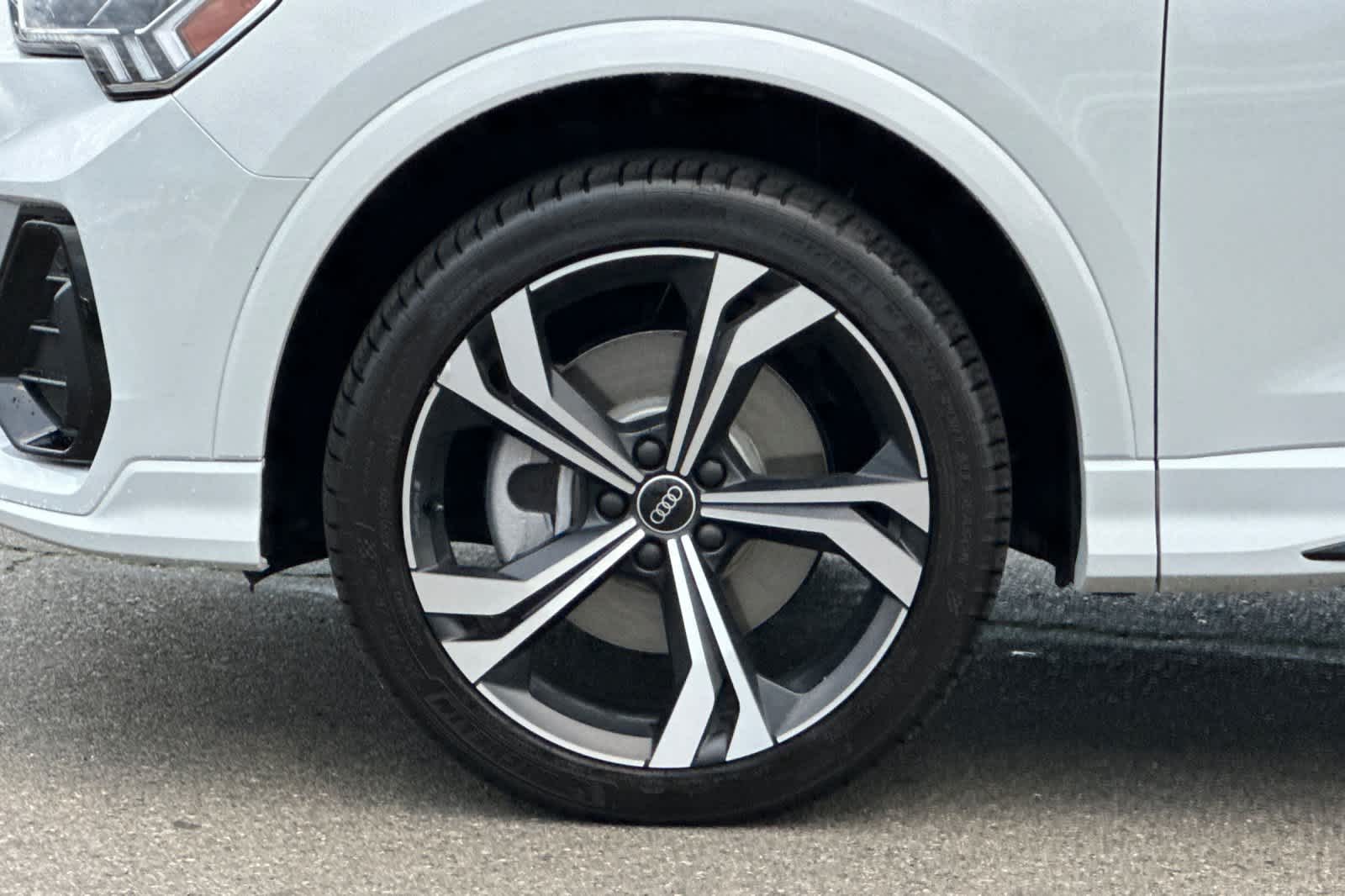 Thumbnail: 2024 Audi Q3 - 33