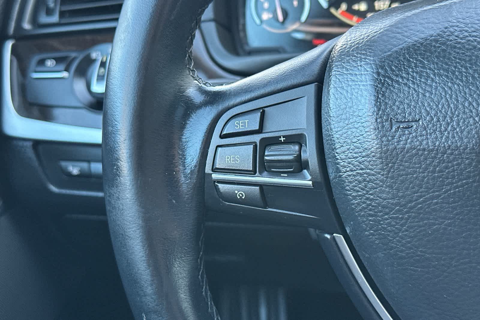 Thumbnail: 2015 BMW 5 Series - 26