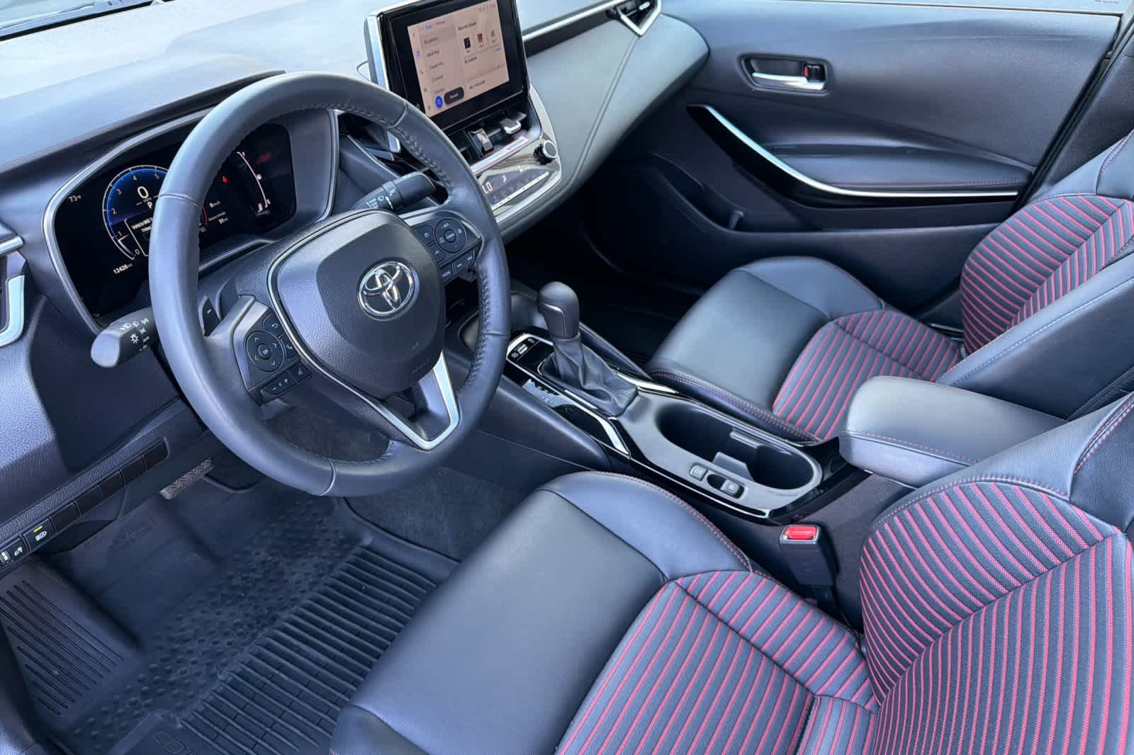 Thumbnail: 2024 Toyota Corolla - 11
