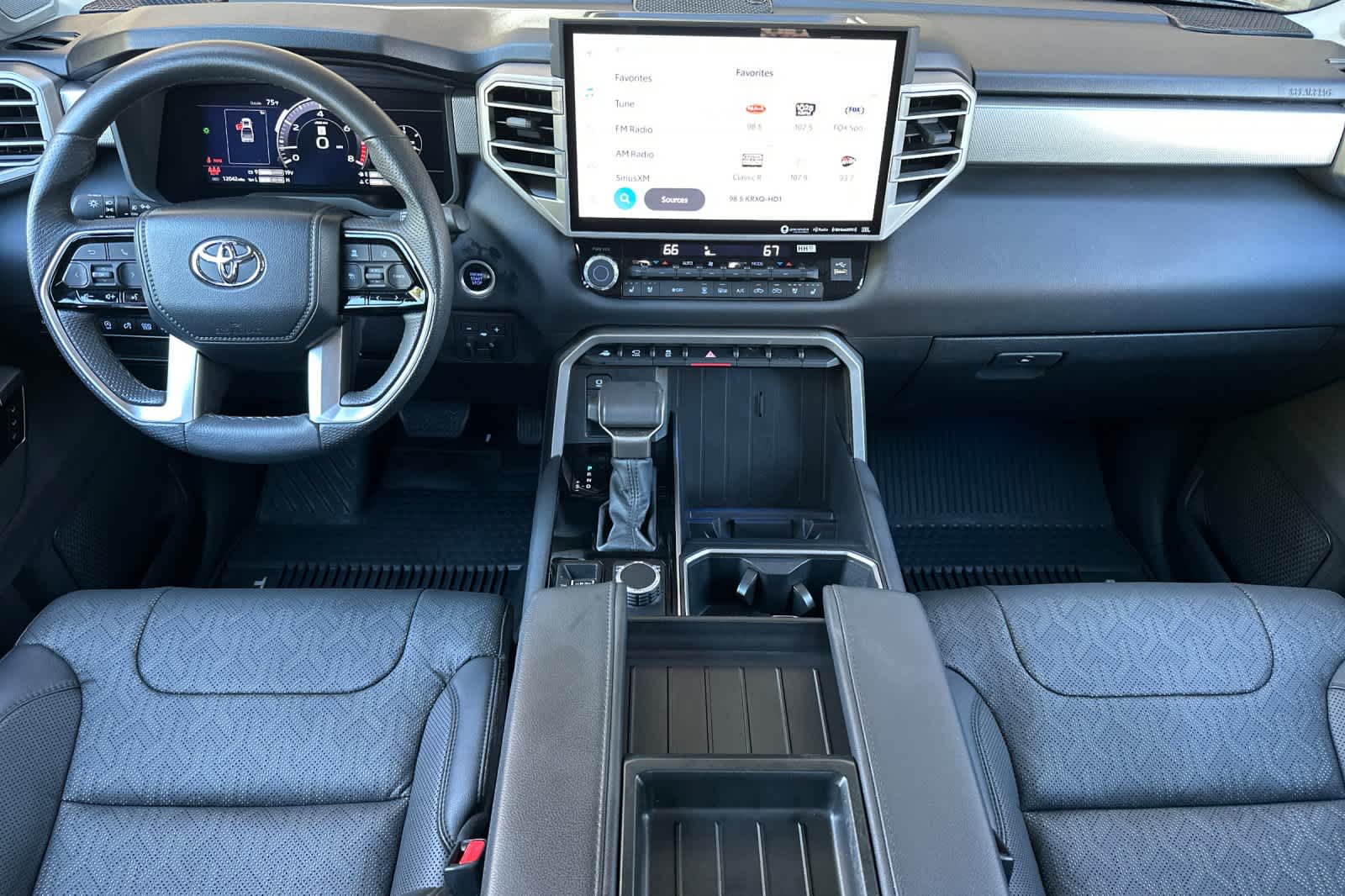 Thumbnail: 2024 Toyota Tundra - 3