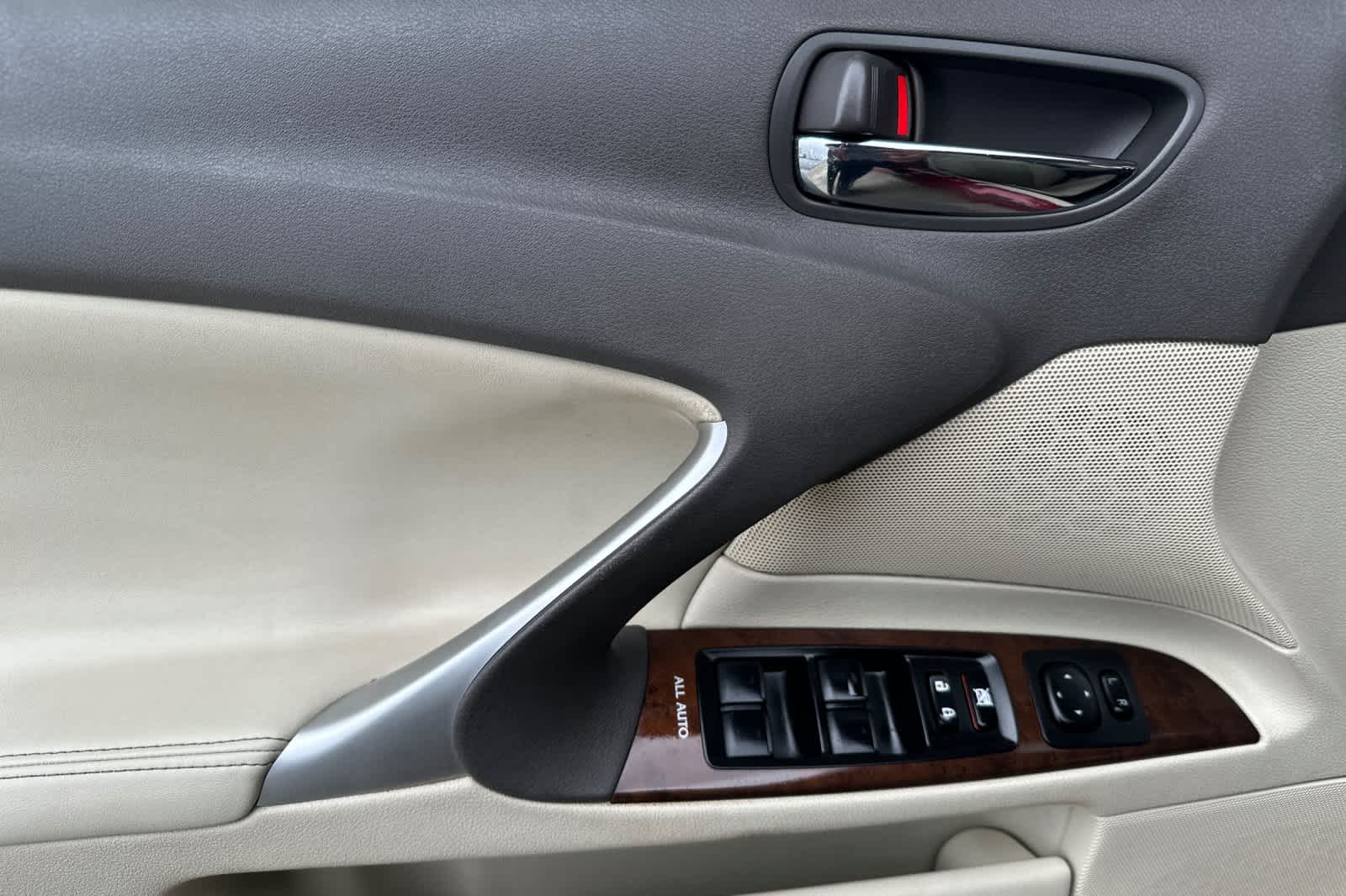 Thumbnail: 2013 Lexus IS - 12