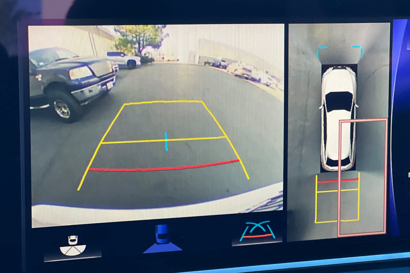 Thumbnail: 2019 Lexus RX - 22