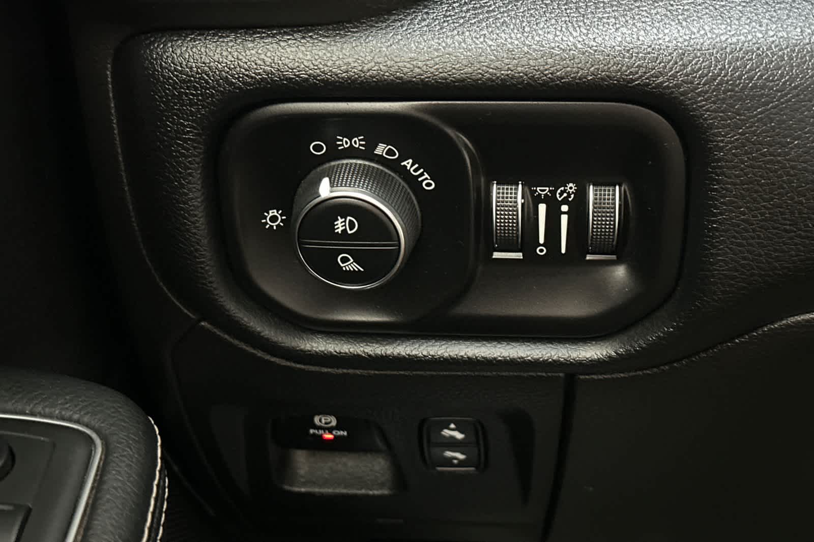 Thumbnail: 2019 RAM 1500 - 30