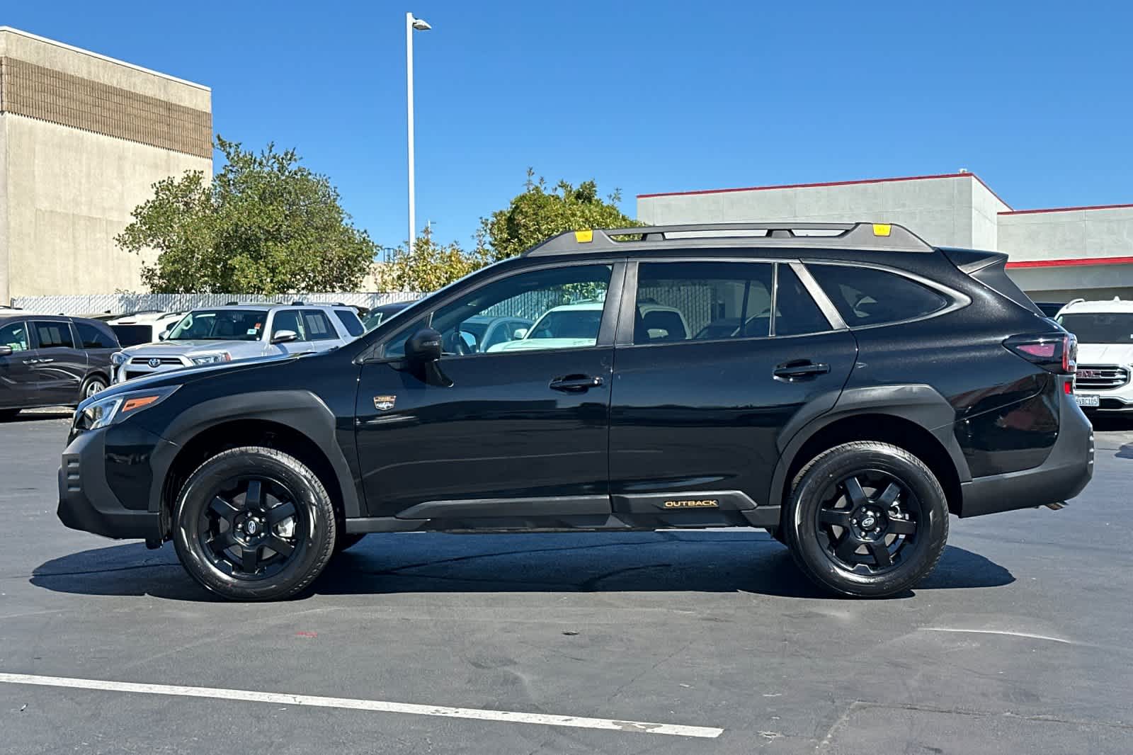 Thumbnail: 2022 Subaru Outback - 9