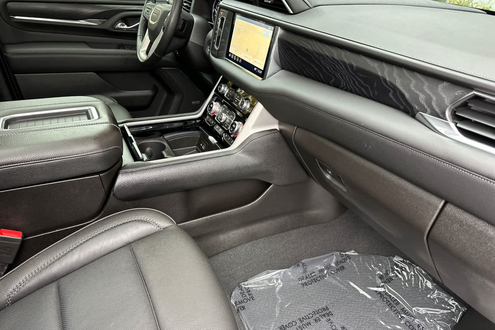 Thumbnail: 2021 GMC Yukon - 17