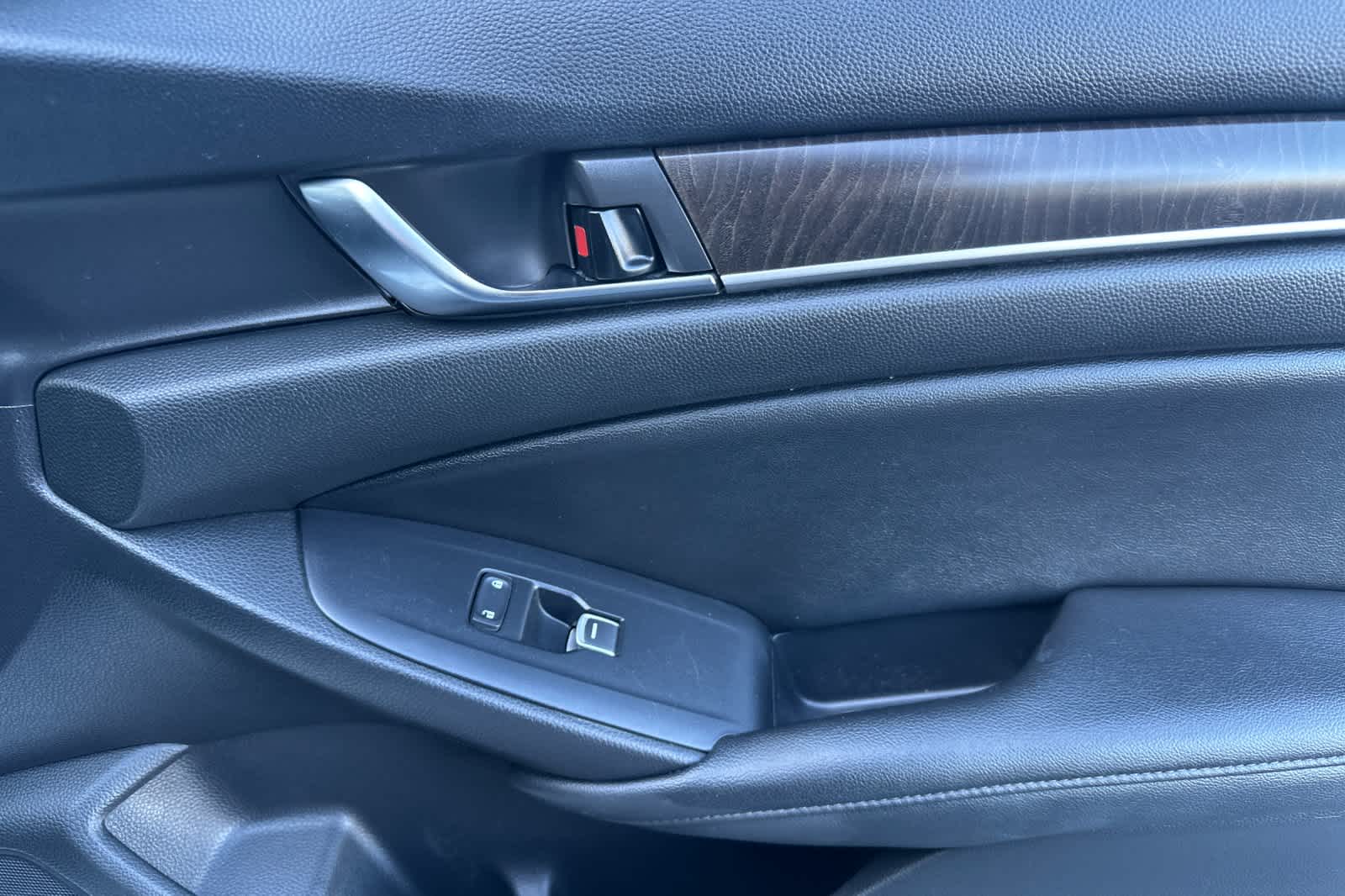 Thumbnail: 2019 Honda Accord - 18