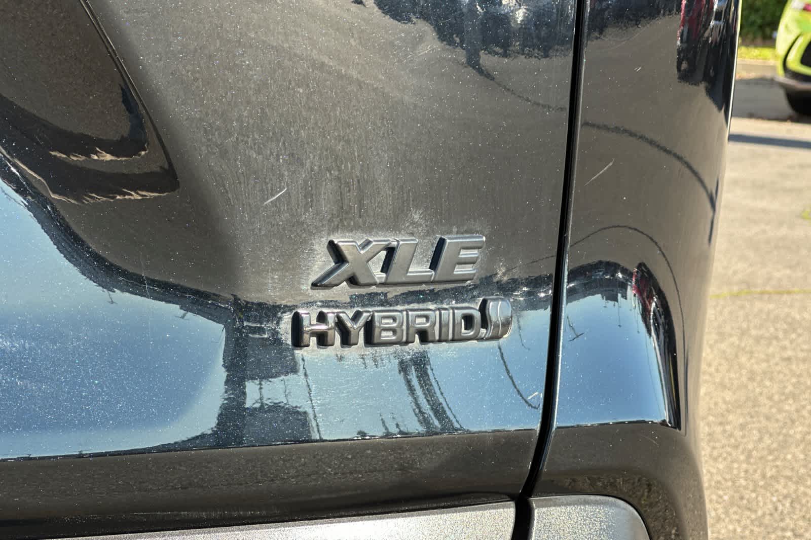 Thumbnail: 2020 Toyota RAV4 - 32