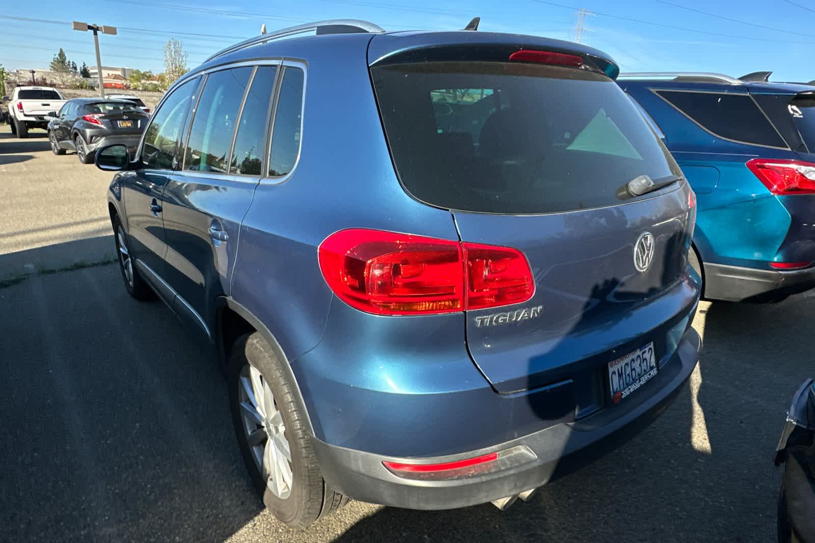 Thumbnail: 2017 Volkswagen Tiguan - 4